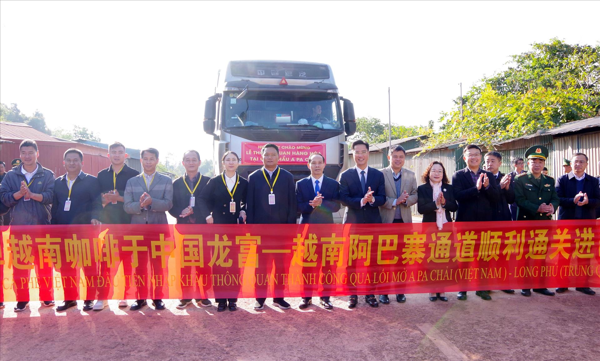 Điện Biên: Cửa khẩu A Pa Chải thực hiện xuất khẩu lô hàng đầu tiên