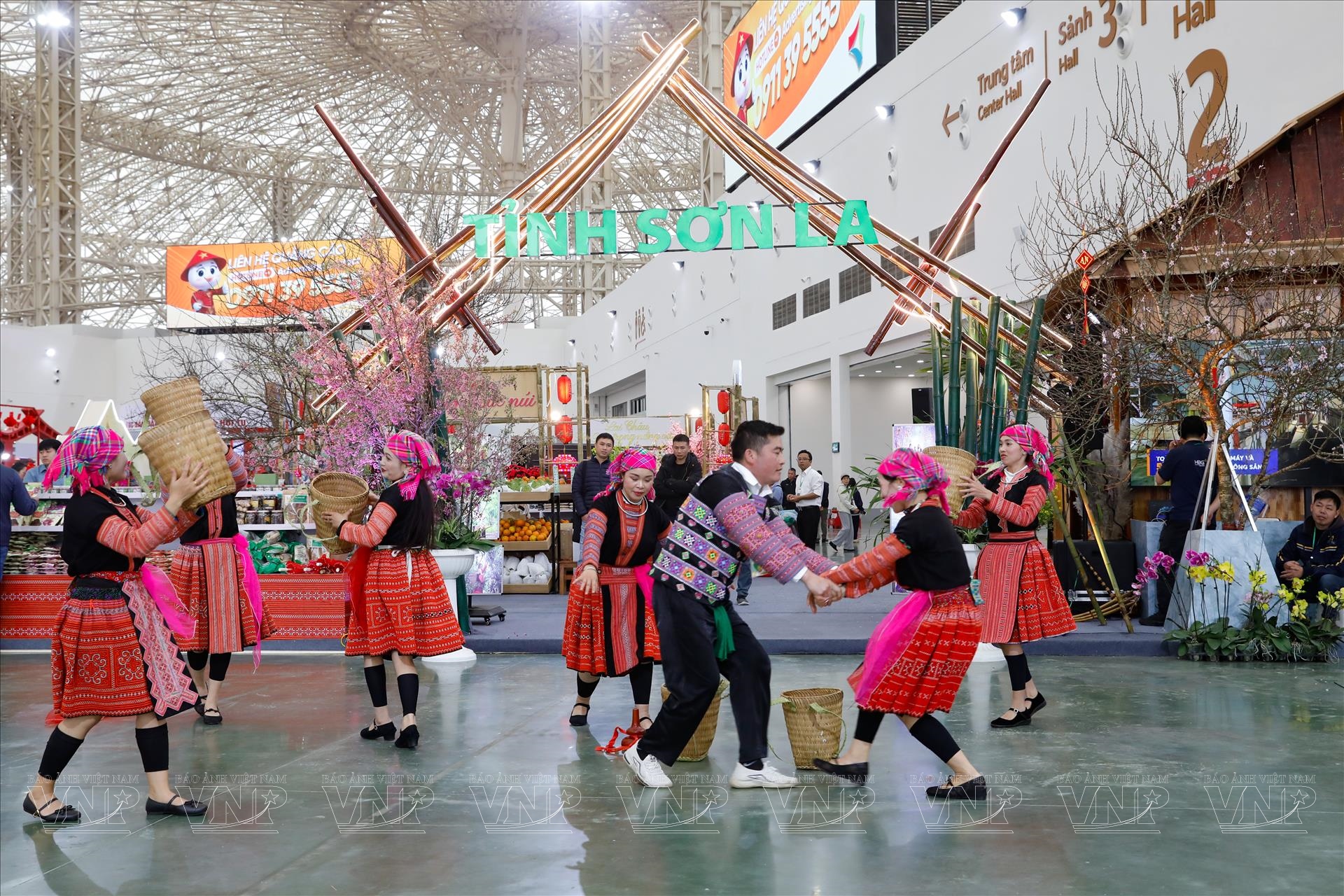 Hội chợ Mùa Xuân 2026: Rộn ràng Tết Mông xuống phố