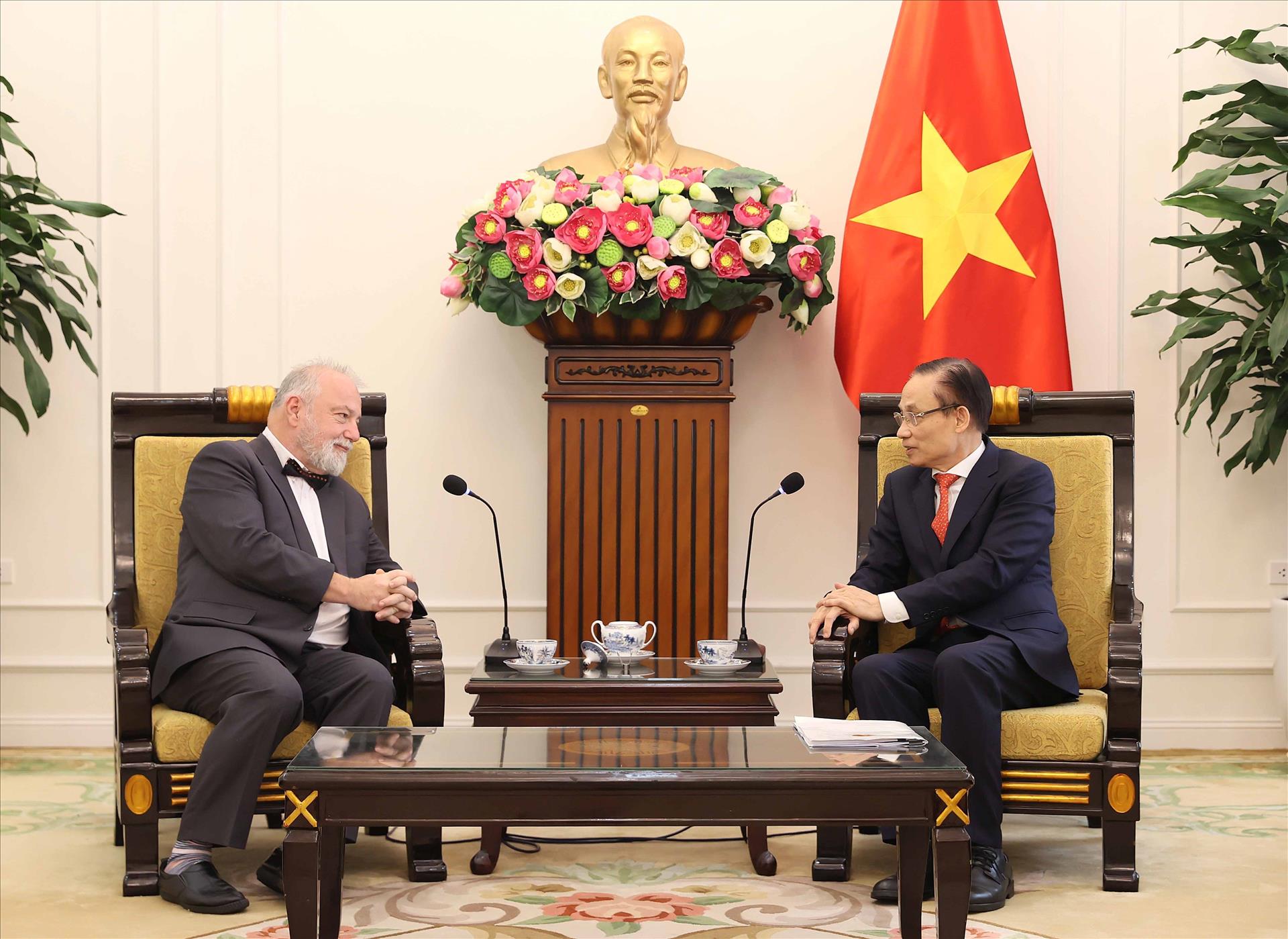 Bộ trưởng Ngoại giao Lê Hoài Trung đã tiếp Đại sứ Cộng hòa Séc