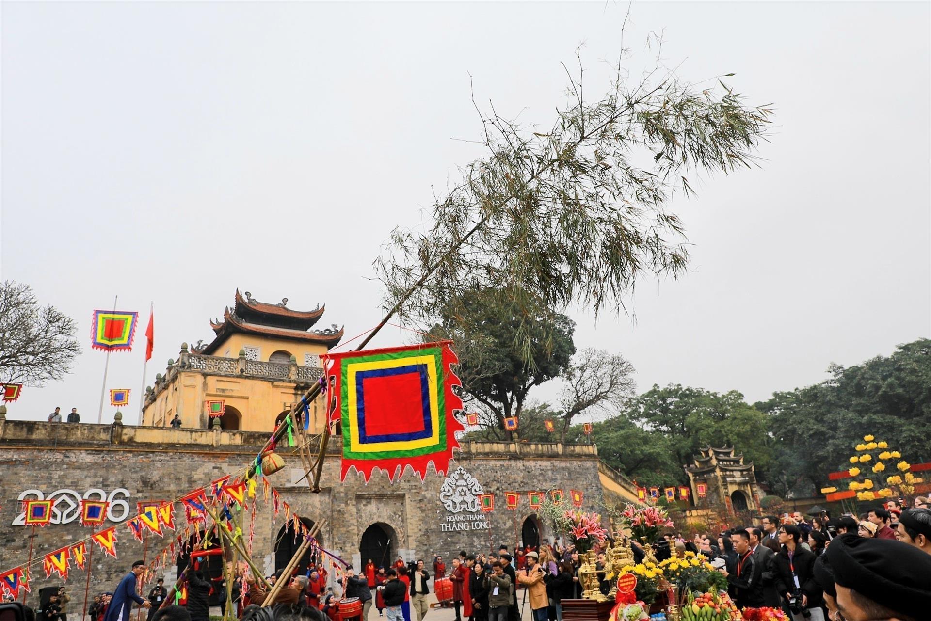 Royal New Year Rituals Revived at Thang Long Imperial Citadel