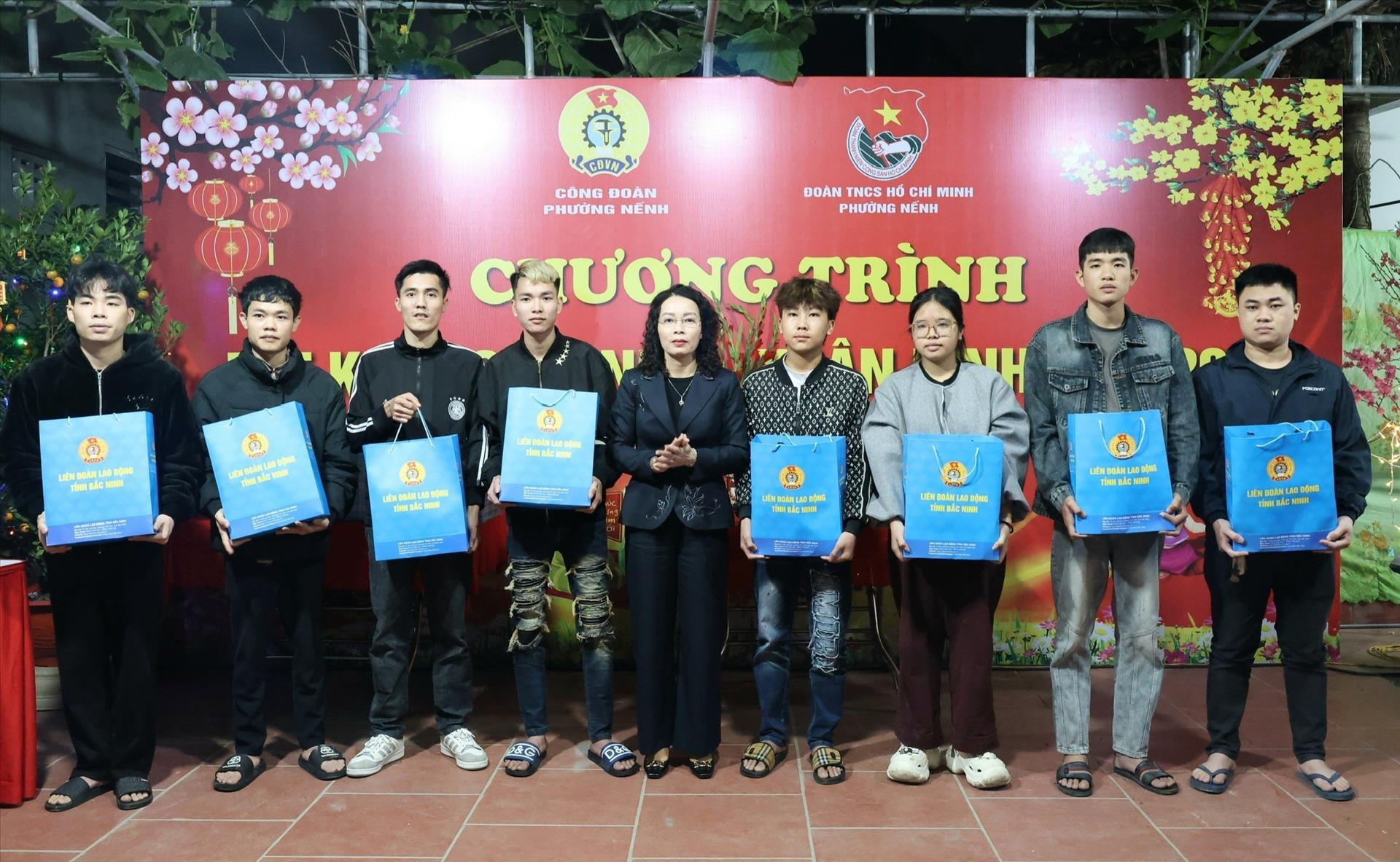 Ấm áp chương trình Tết không xa nhà - Xuân Bính Ngọ 2026