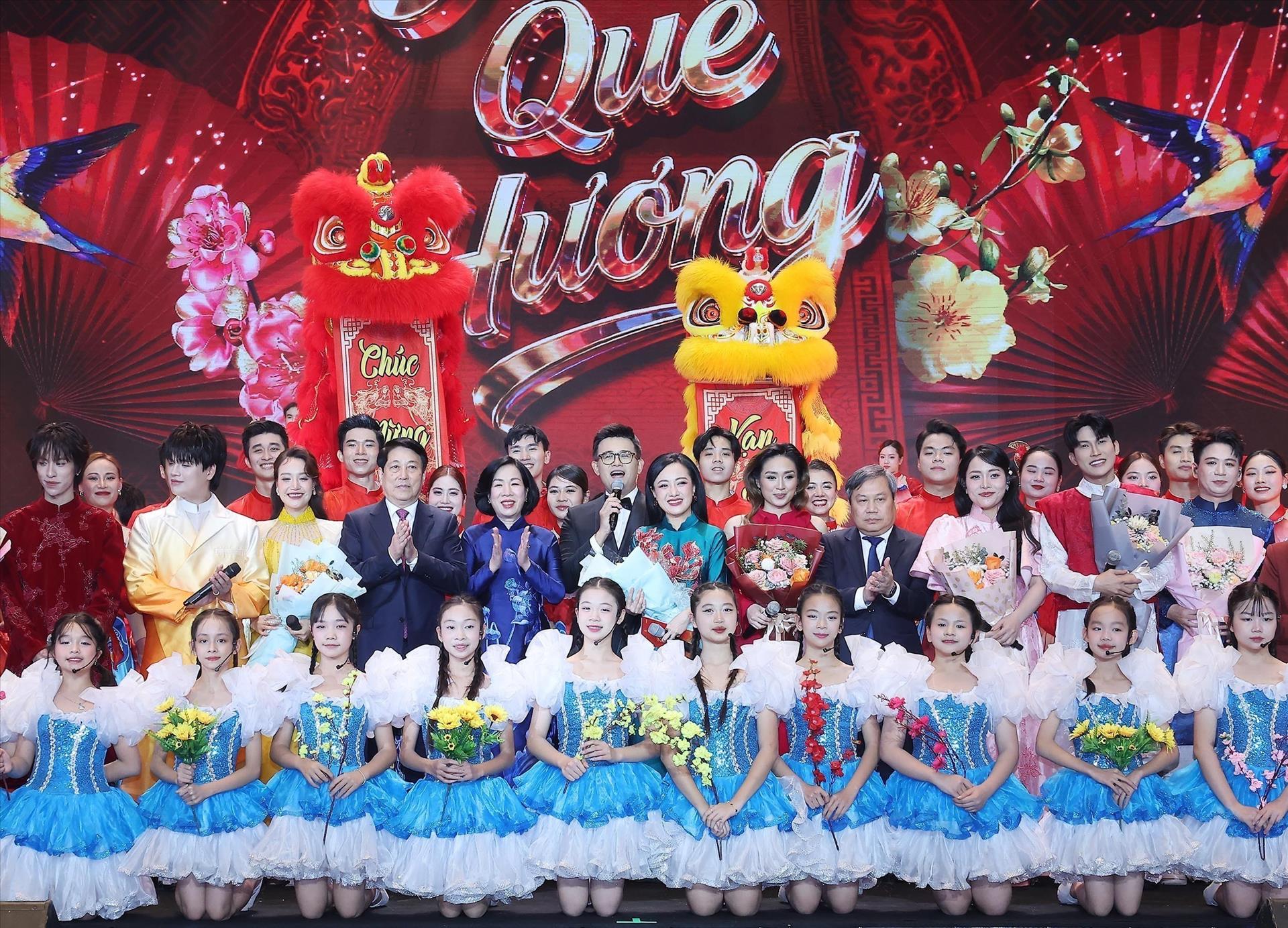 Vietnam destaca papel de comunidad connacionales en nueva era de desarrollo