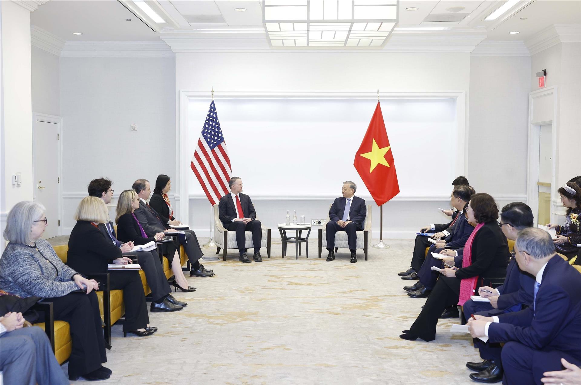 អគ្គលេខាបក្ស លោក តូ ឡឹម អញ្ជើញទទួលជួបជាមួយតំណាងពាណិជ្ជកម្មសហរដ្ឋអាមេរិក Jamieson Greer