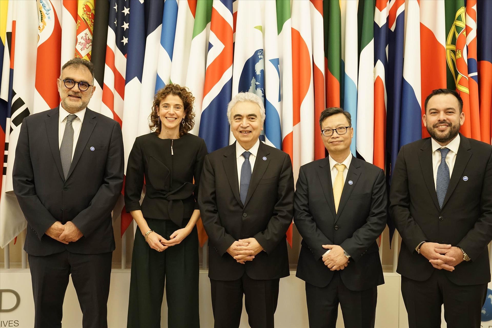 Việt Nam chính thức trở thành quốc gia liên kết của IEA