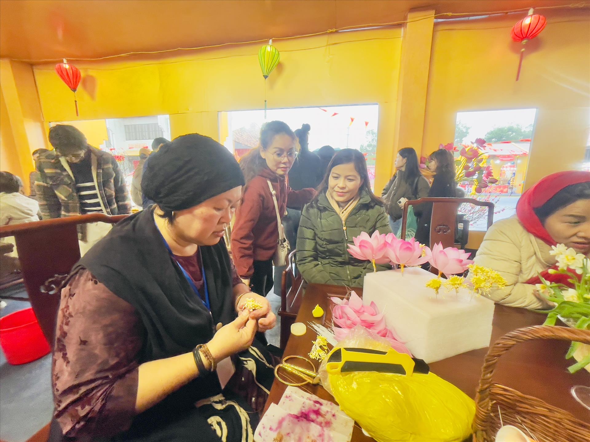 Con số ấn tượng: 1,34 triệu lượt khách xông đất Thủ đô dịp Tết Bính Ngọ