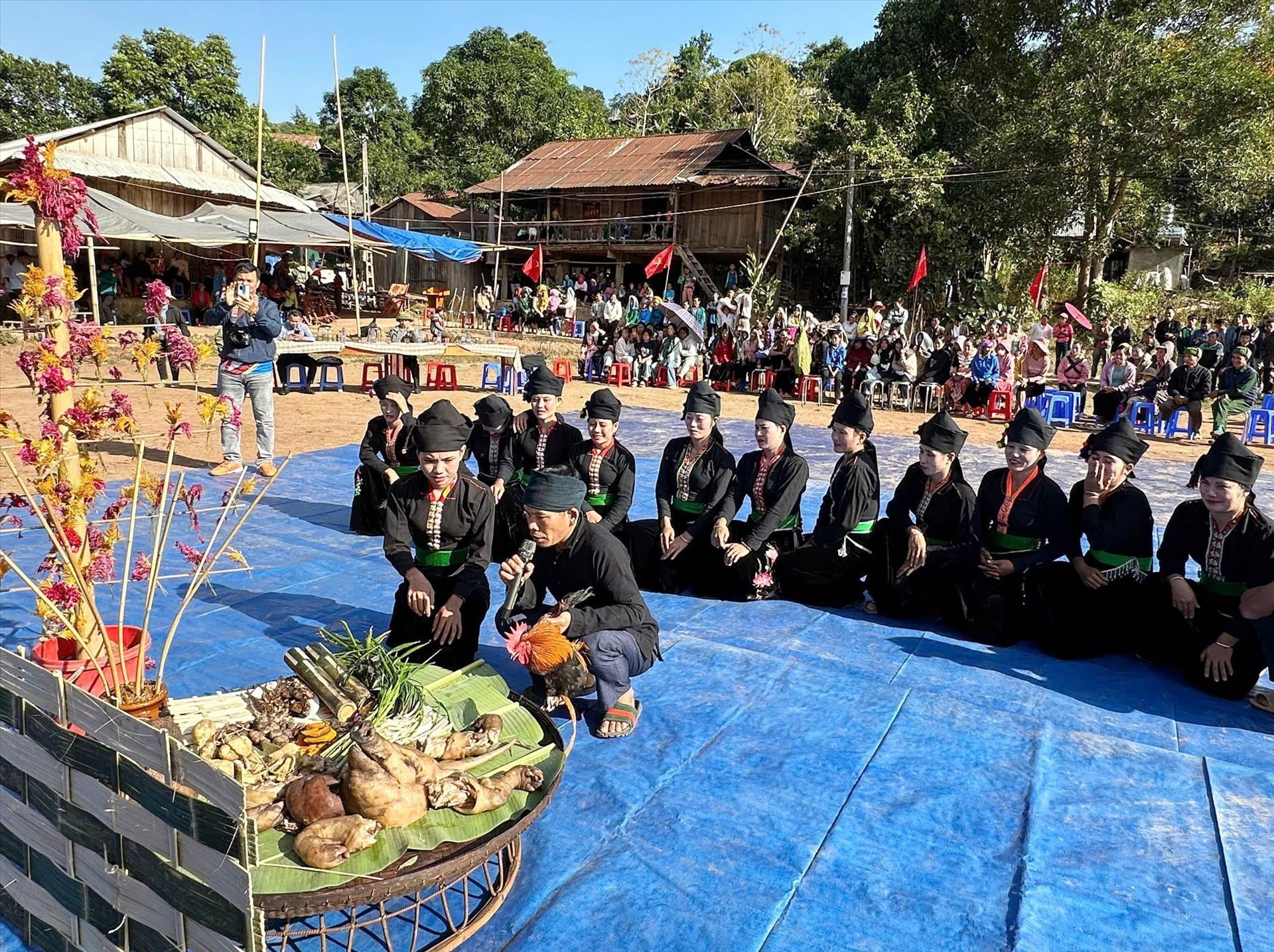 Sắc màu mới trong đời sống đồng bào dân tộc Cống ở Lai Châu