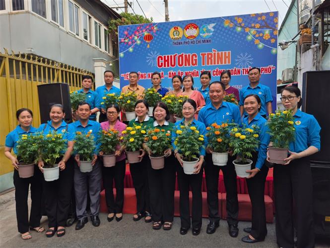 3.700 tỷ đồng đổ về túi người lao động Thành phố Hồ Chí Minh dịp Tết