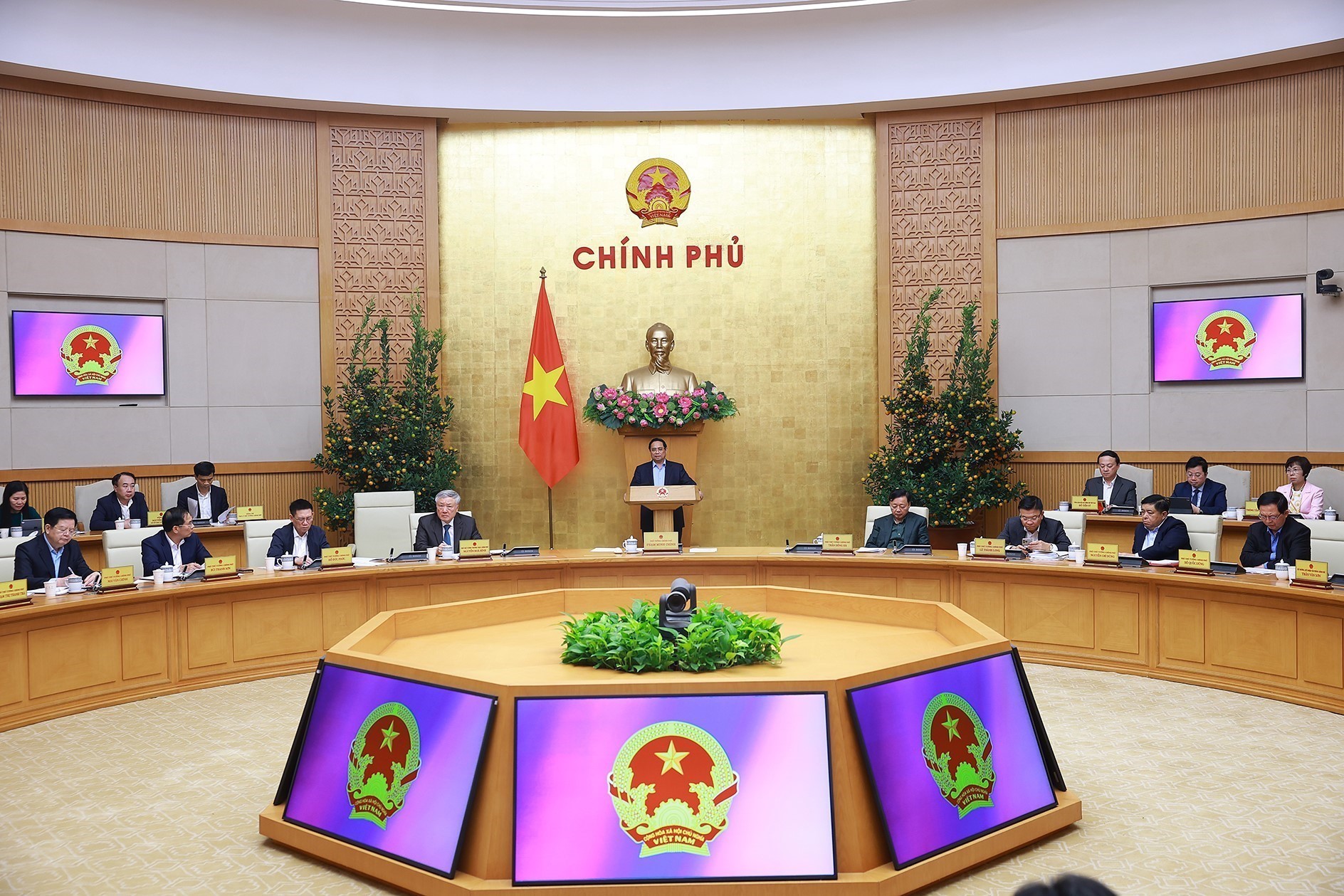 Thủ tướng Phạm Minh Chính: Phải bắt tay ngay vào làm việc từ ngày đầu sau Tết