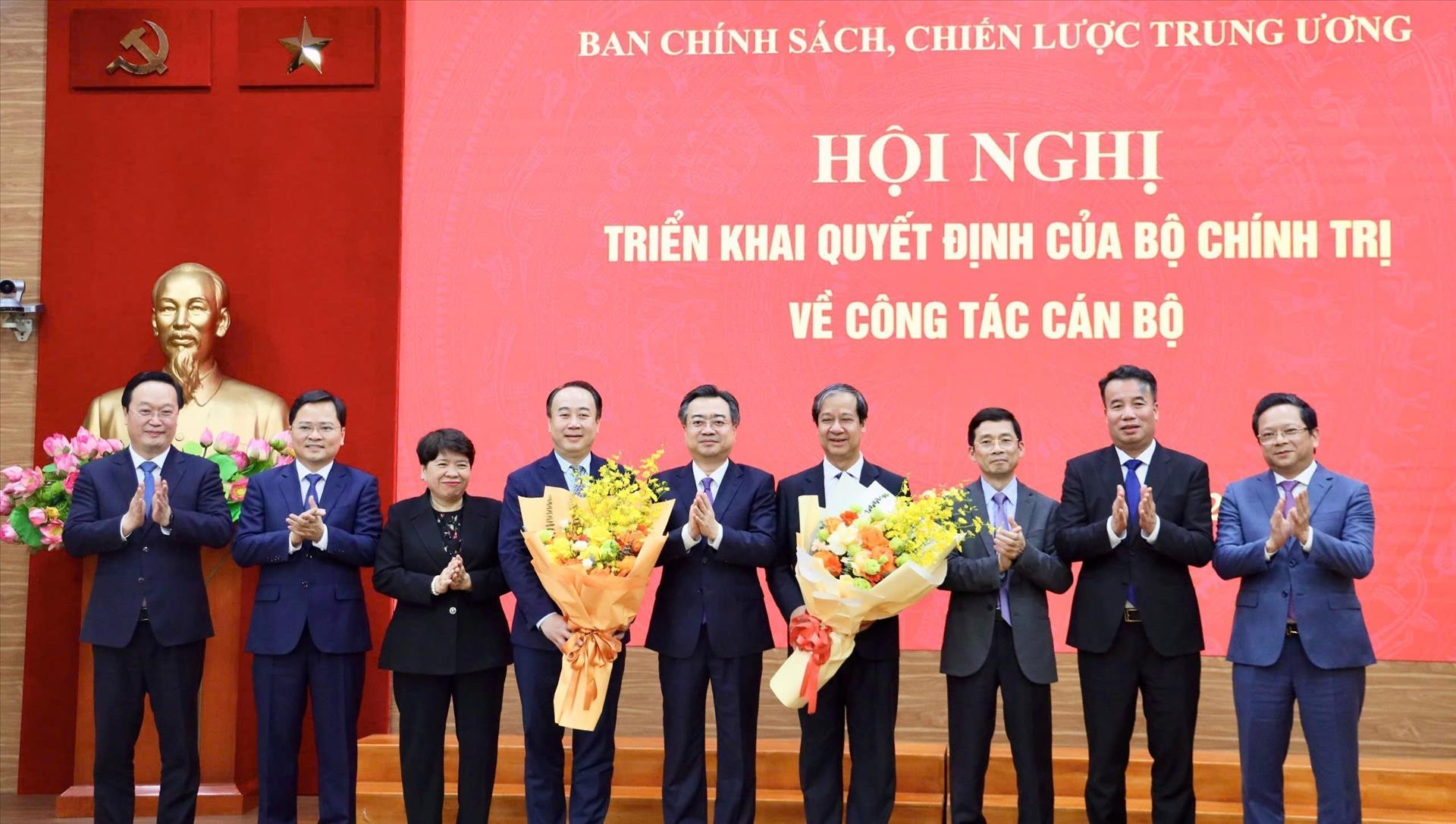 Đồng chí Nguyễn Kim Sơn và đồng chí Nguyễn Sỹ Hiệp giữ chức Phó Trưởng Ban Chính sách, chiến lược Trung ương