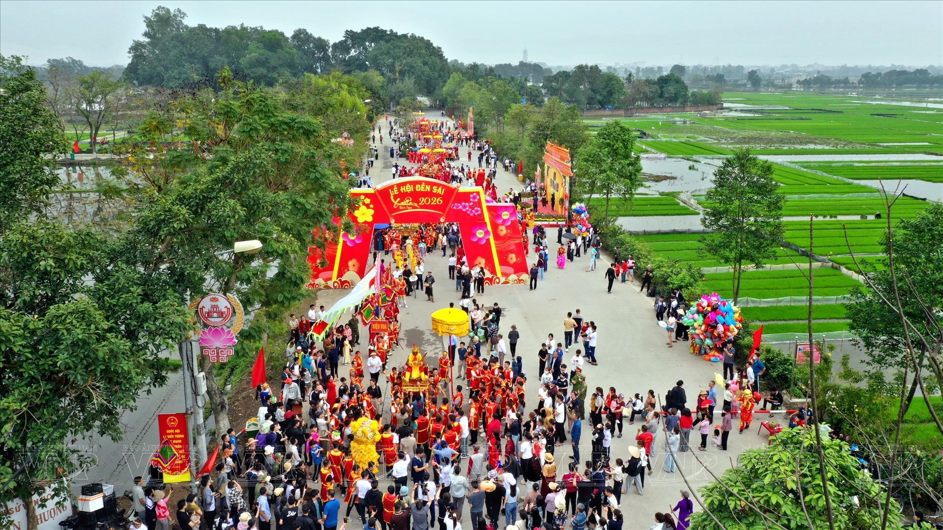 Giữ hồn Thăng Long qua lễ rước Vua sống ở Đền Sái