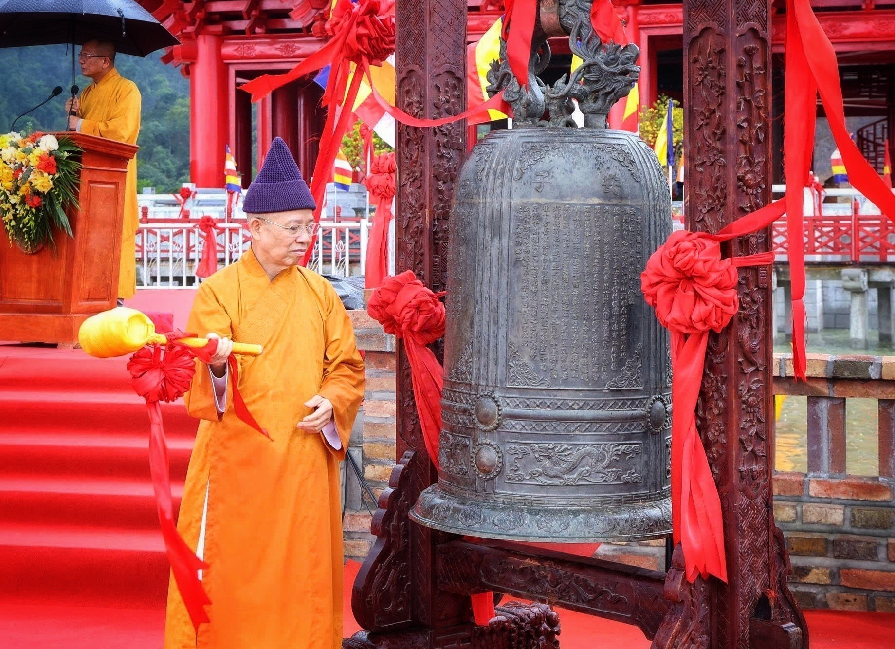 Le Festival de printemps de Tây Yên Tu célèbre le patrimoine et la paix