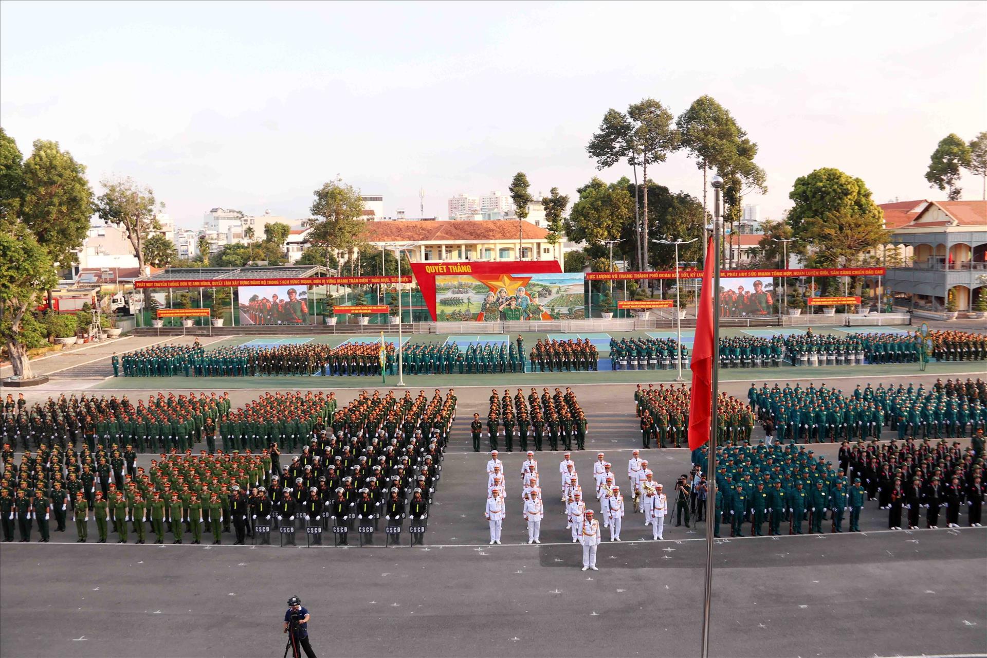 Lực lượng vũ trang Thành phố Hồ Chí Minh phát động đợt thi đua cao điểm