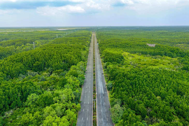 호찌민시 관광의 새로운 하이라이트, ‘헬리콥터 투어에 대한 기대감 고조