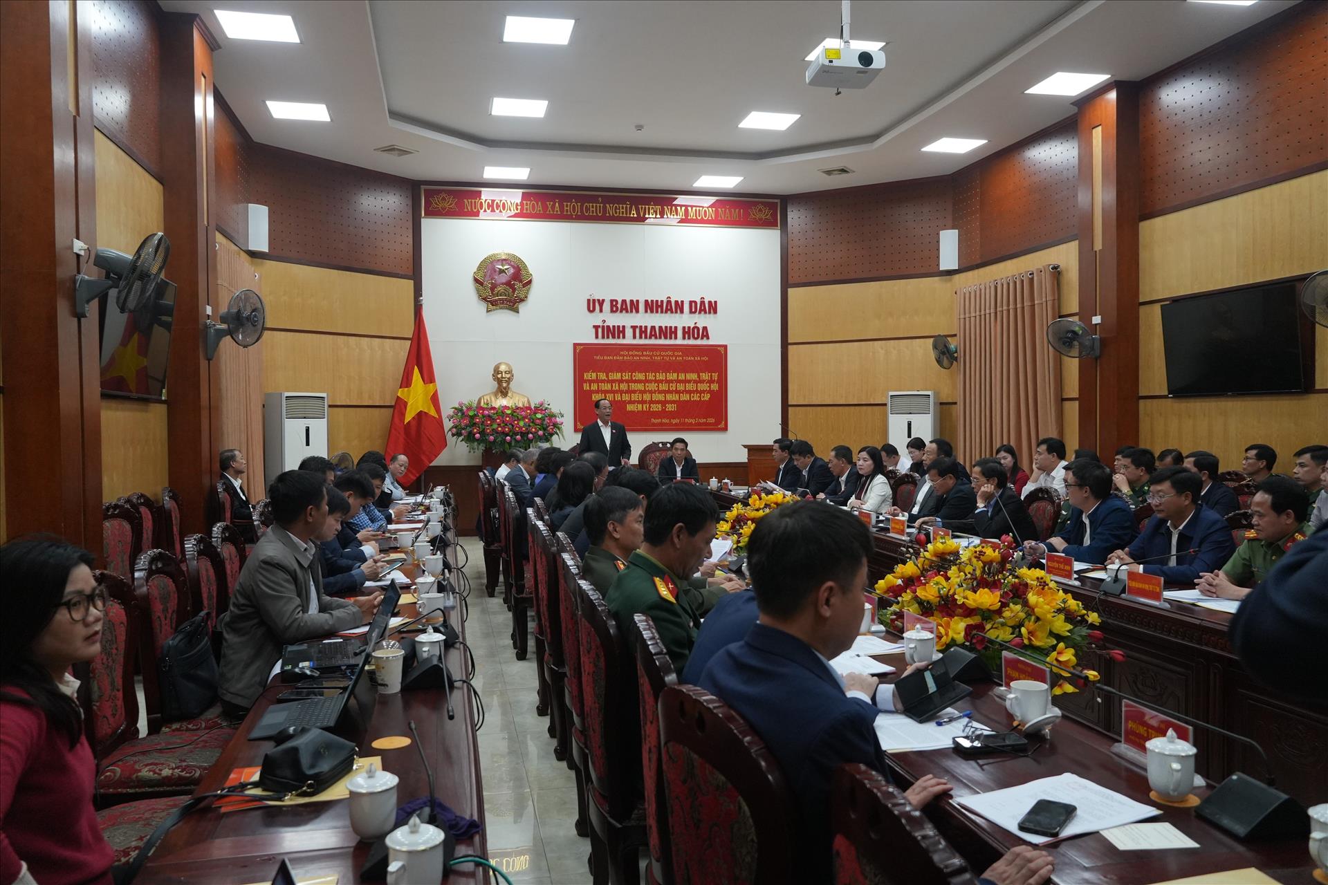 国会副主席陈光方检查清化省选举准备工作