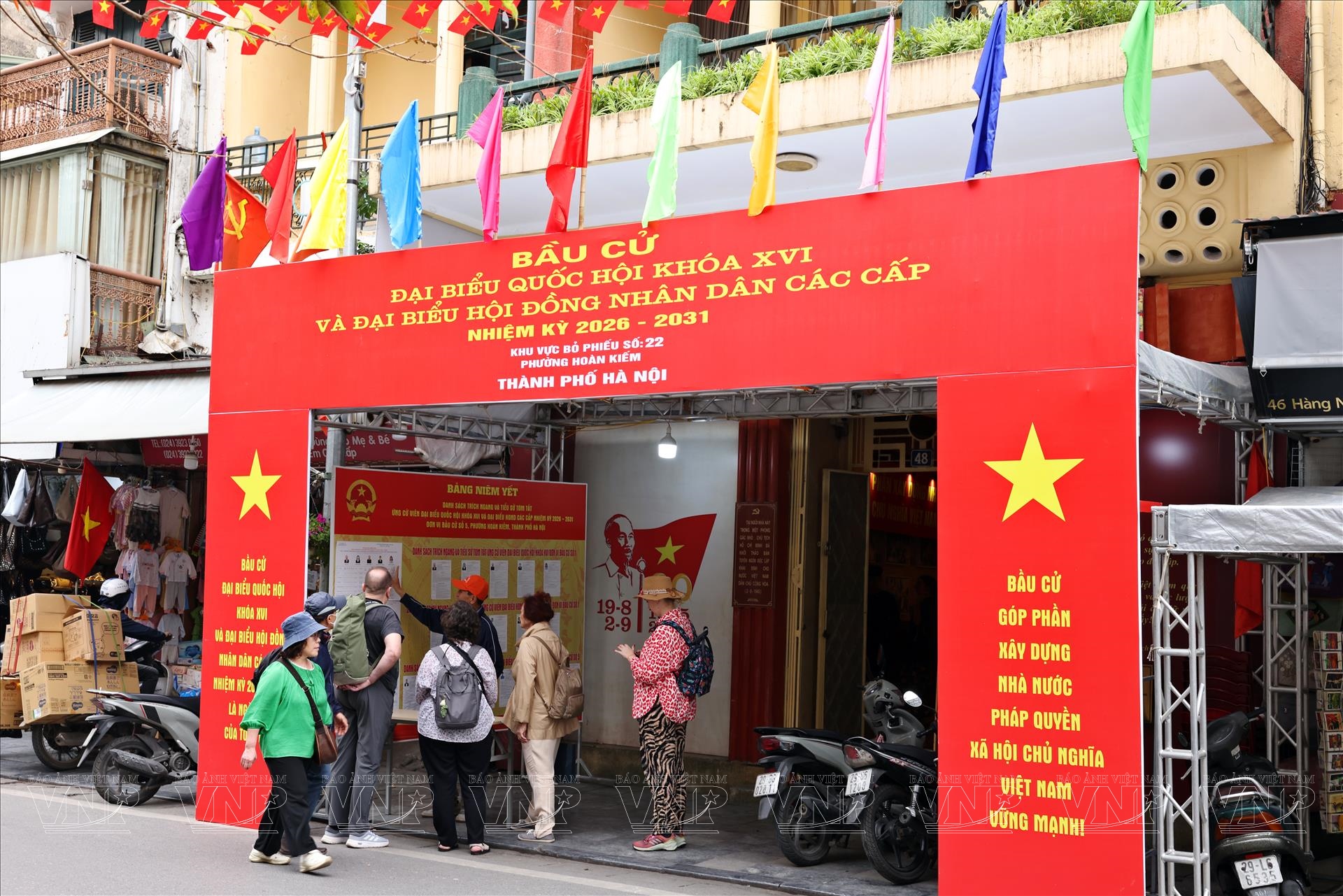 Điểm bầu cử đặc biệt ở số 48 phố Hàng Ngang