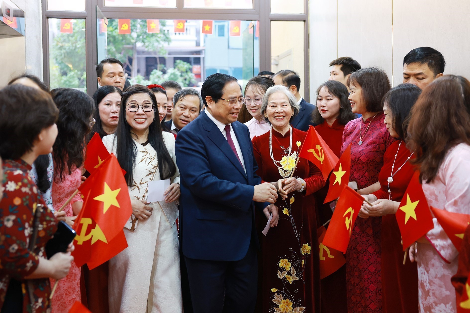 Thủ tướng Phạm Minh Chính bỏ phiếu bầu cử đại biểu Quốc hội khóa XVI và đại biểu HĐND các cấp nhiệm kỳ 2026-2031