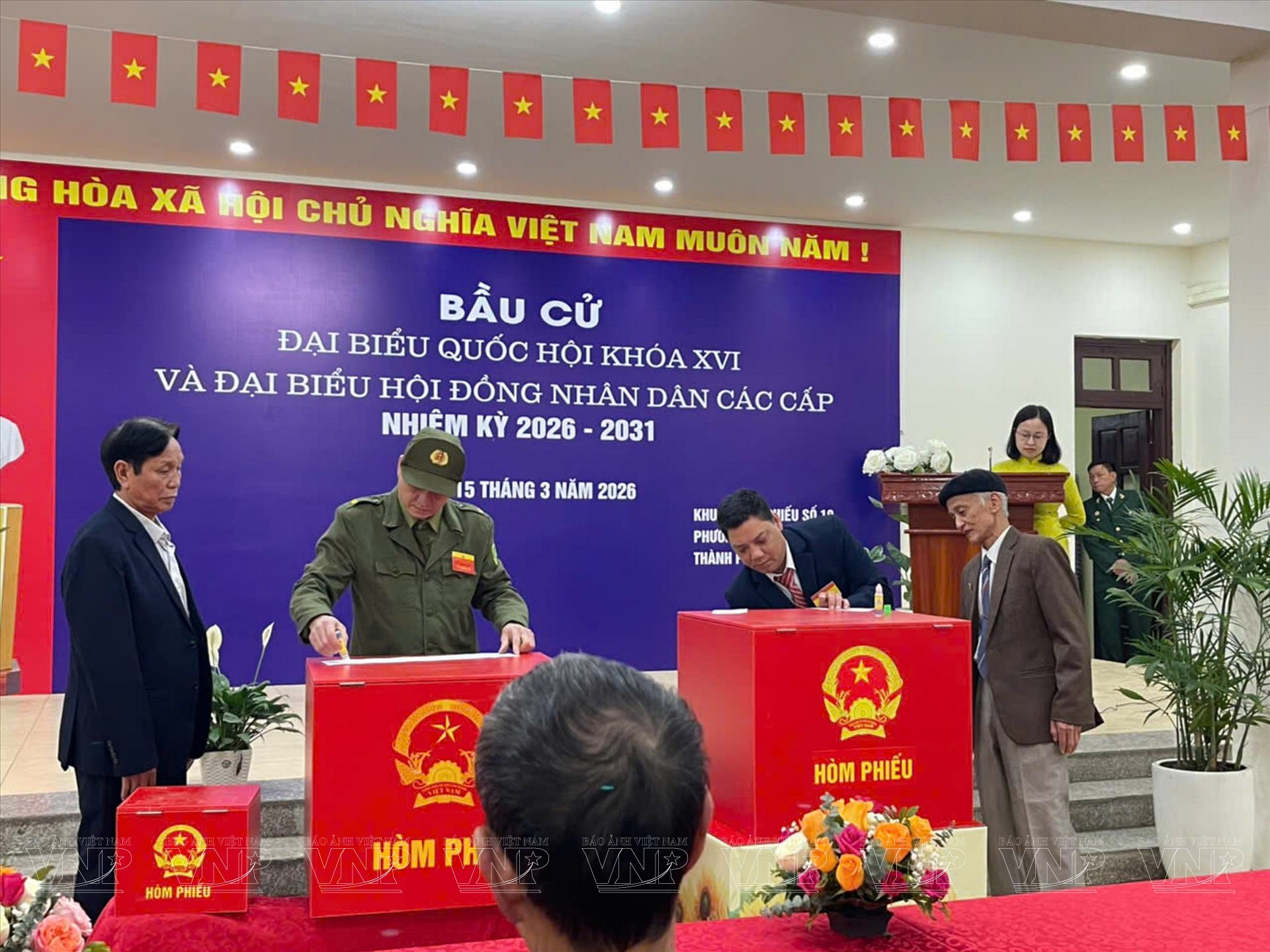 Những lá phiếu đầu tiên - Niềm tin và trách nhiệm trong ngày hội bầu cử