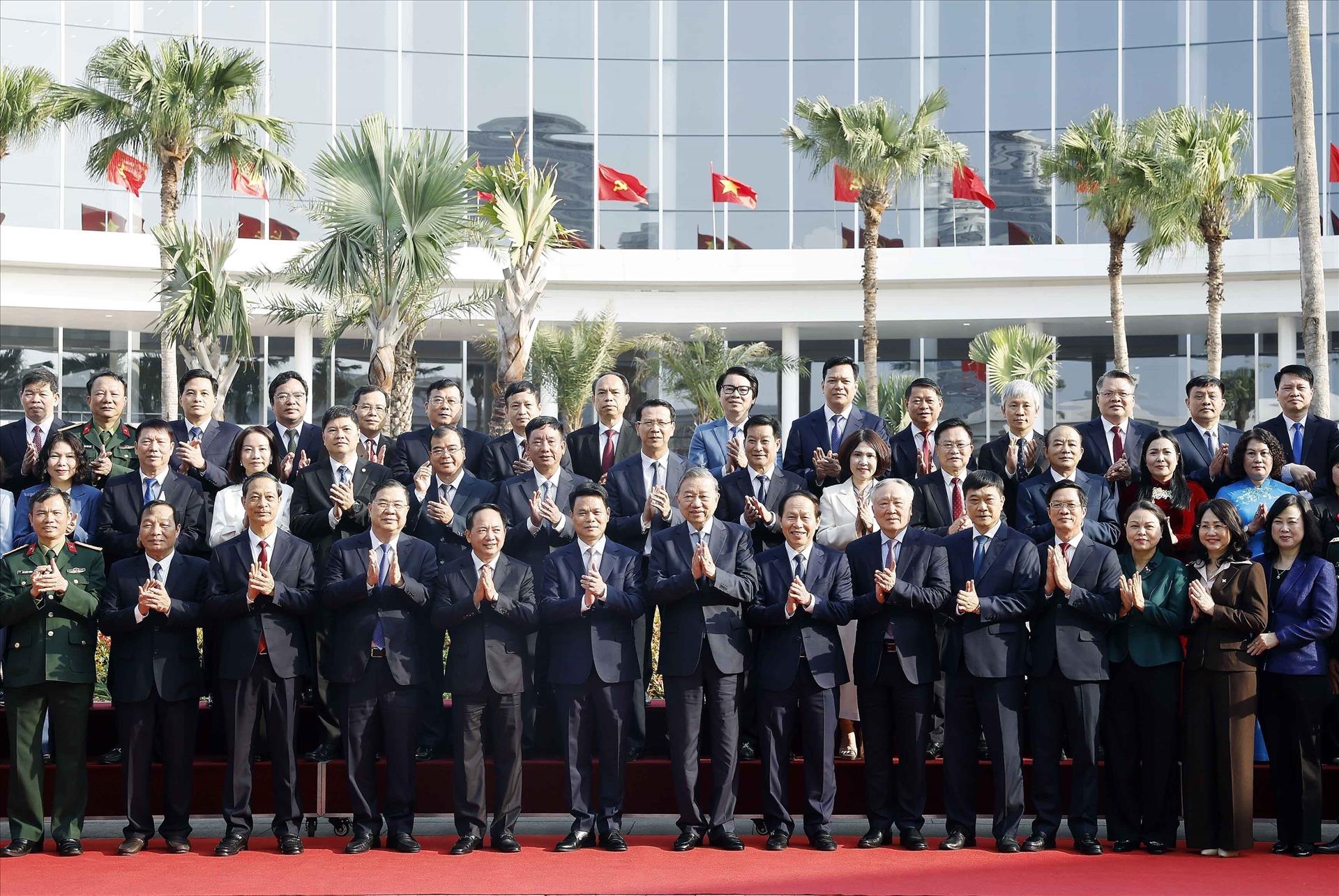 Tổng Bí thư làm việc với Ban Chấp hành Đảng bộ thành phố Hải Phòng