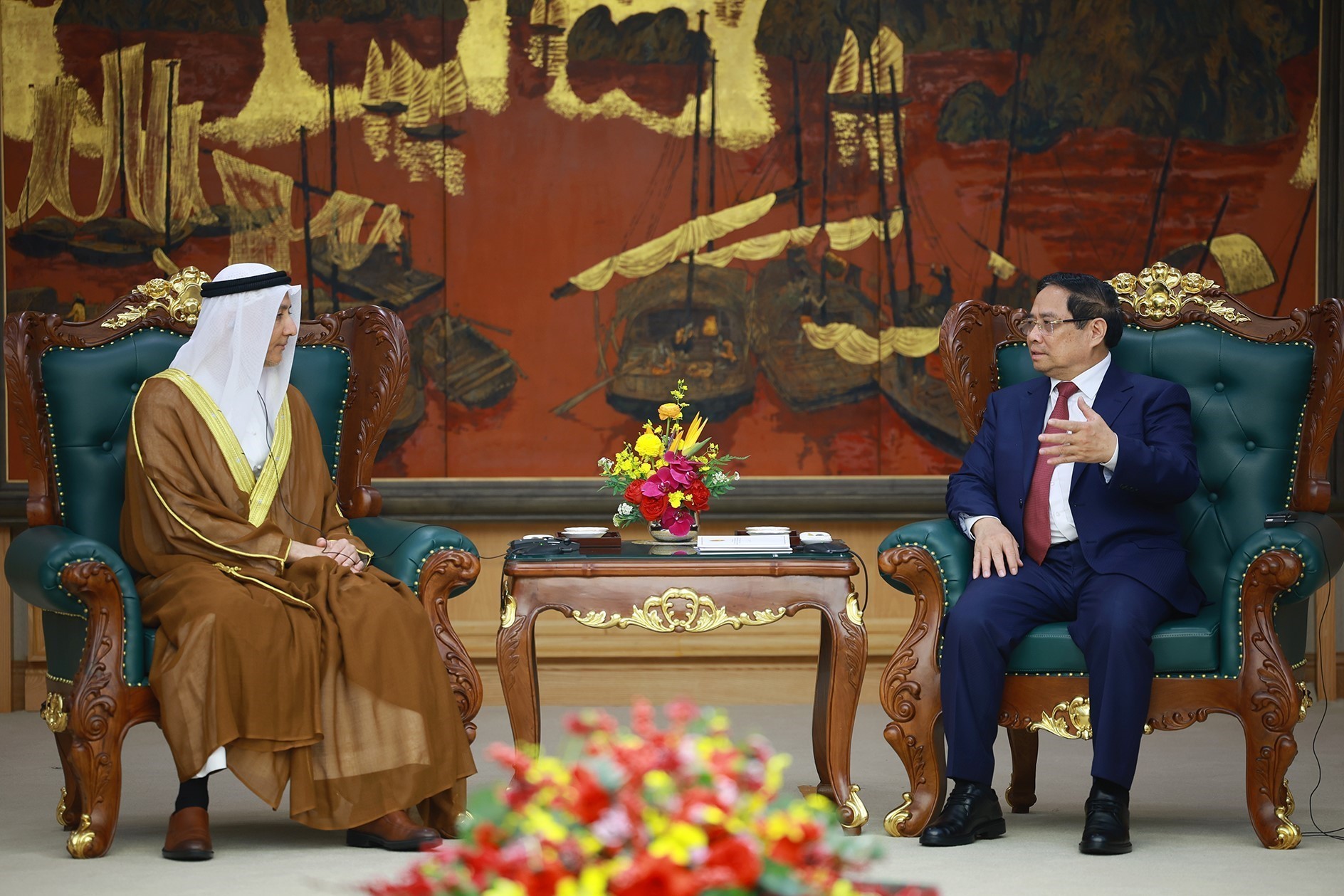 Thủ tướng Phạm Minh Chính đề nghị hiện thức hóa kết quả điện đàm giữa Thủ tướng với Tổng thống UAE