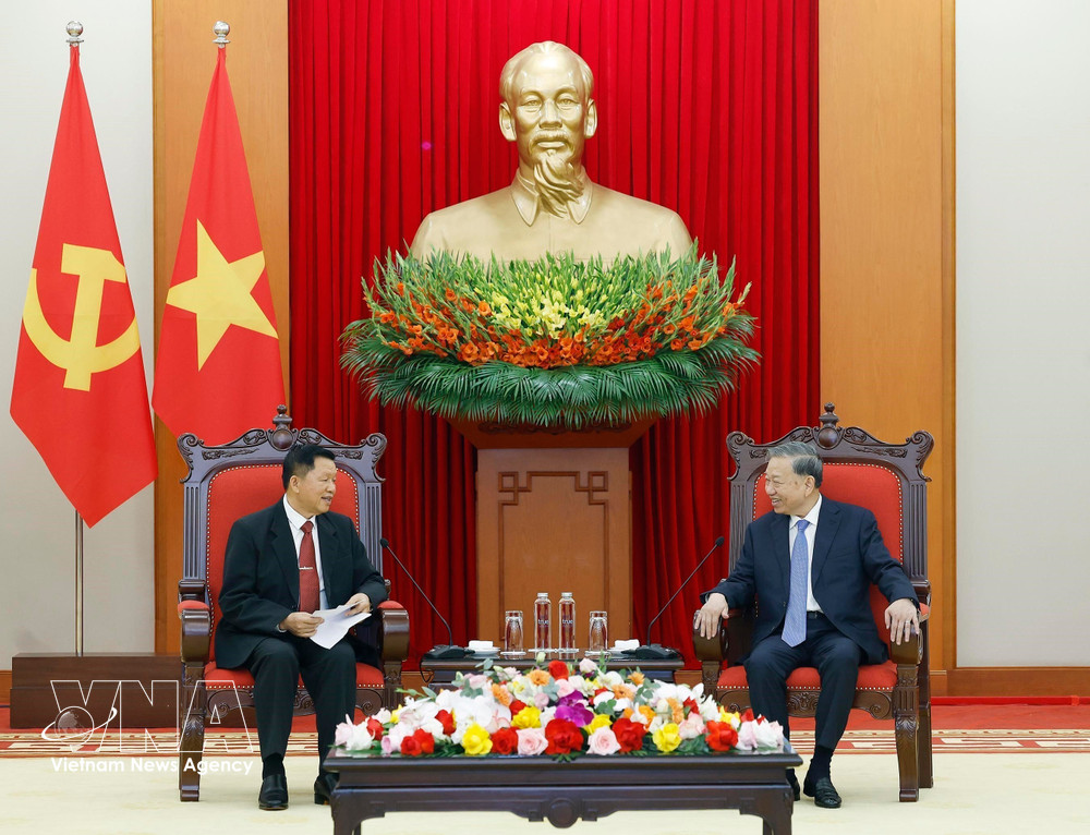 Генсек То Лам принял министра общественной безопасности Лаоса