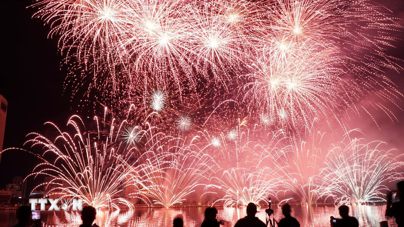 다낭 불꽃놀이 축제, 트래블레저 선정 세계 9대 여름축제
