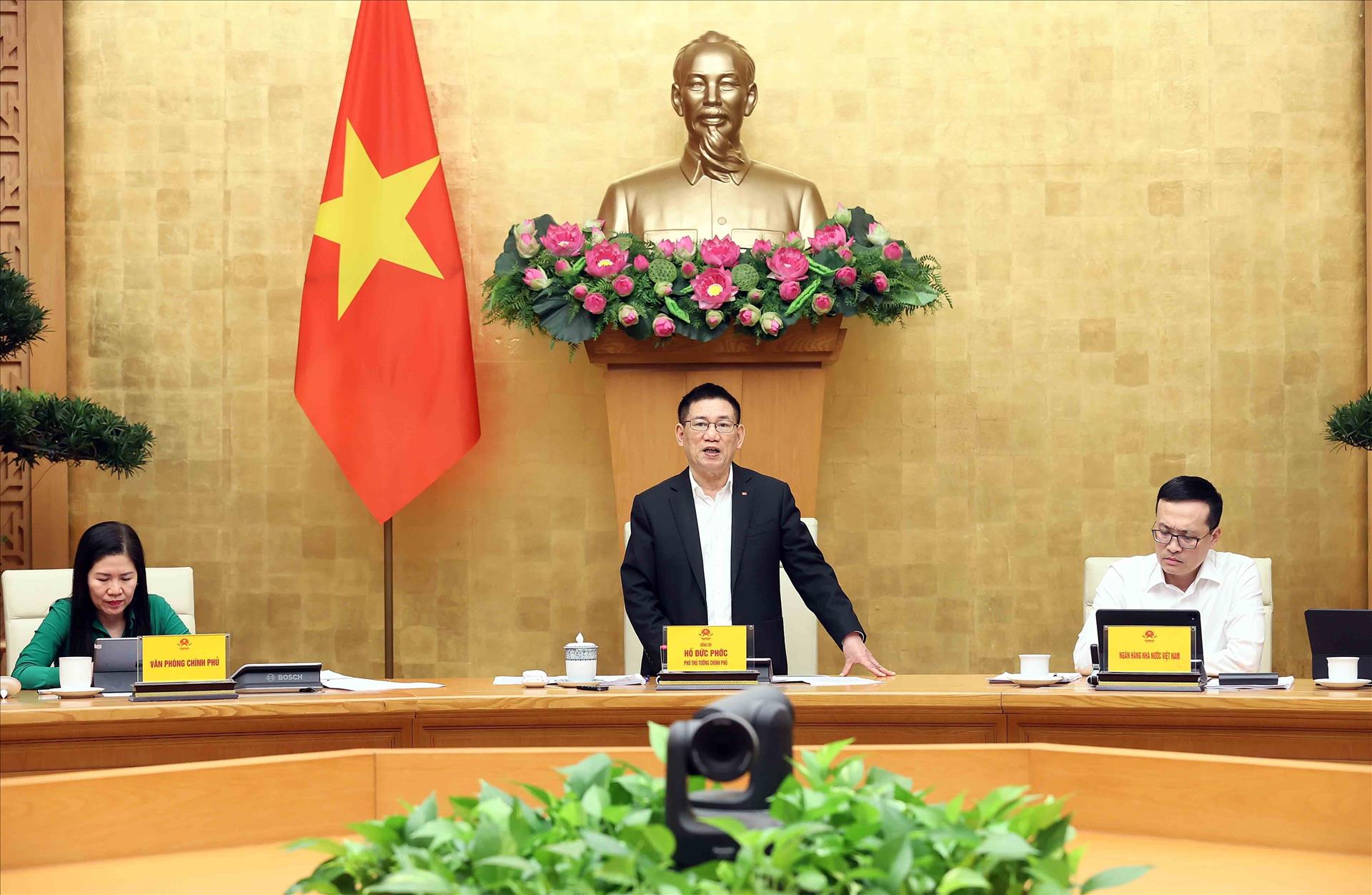 胡德福副总理主持召开反洗钱指导委员会会议