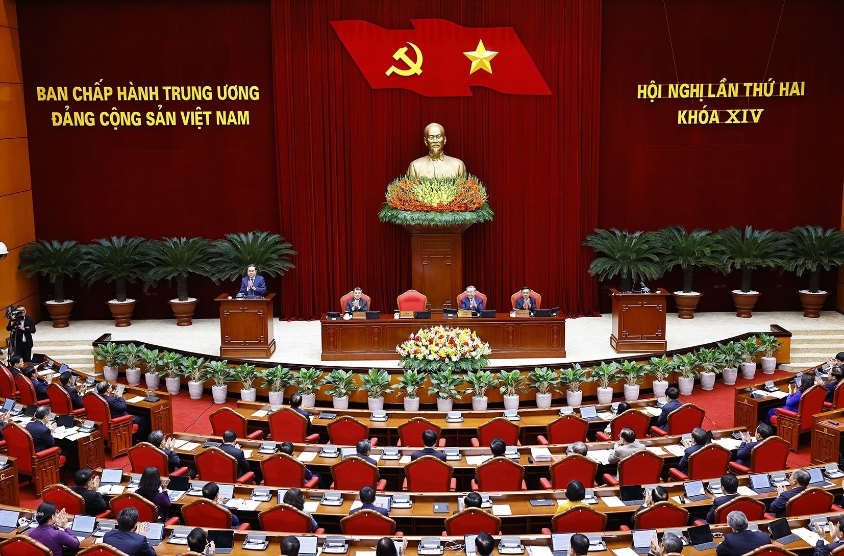 Clôture du 2e Plénum du Comité central du Parti : un consensus fort sur les questions importantes du pays