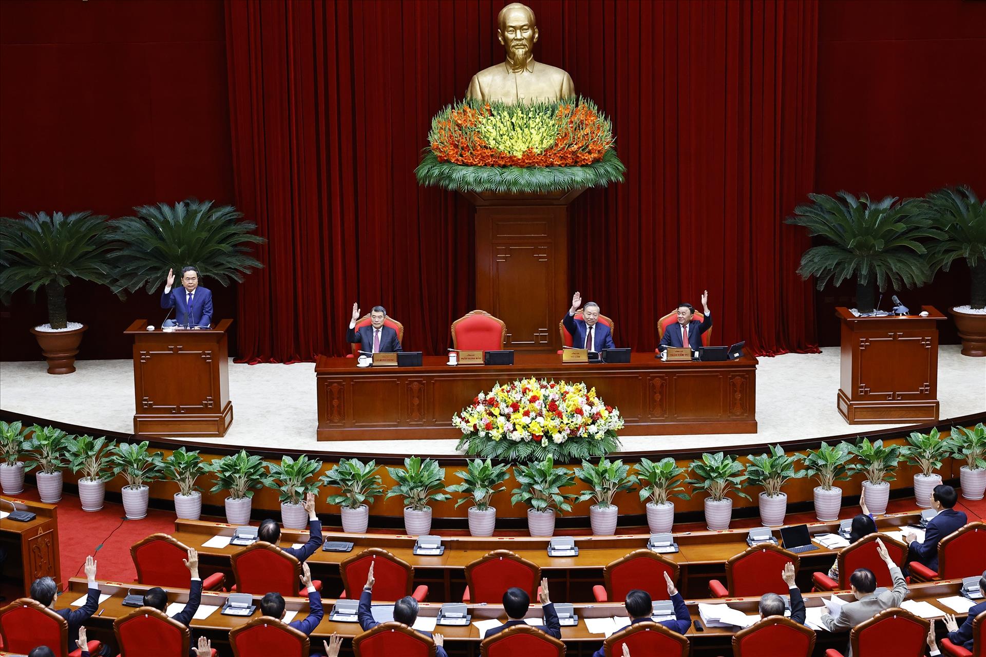 Phát biểu của Tổng Bí thư Tô Lâm tại Bế mạc Hội nghị lần thứ 2 Ban Chấp hành Trung ương Đảng khóa XIV