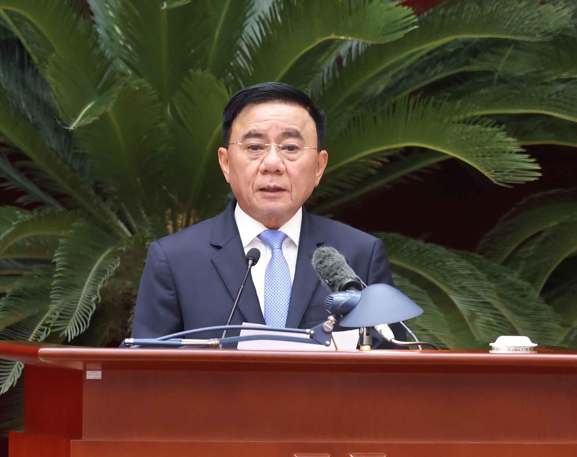 Thường trực Ban Bí thư Trần Cẩm Tú và Đoàn đại biểu cấp cao Việt Nam lên đường thăm chính thức Lào và Campuchia