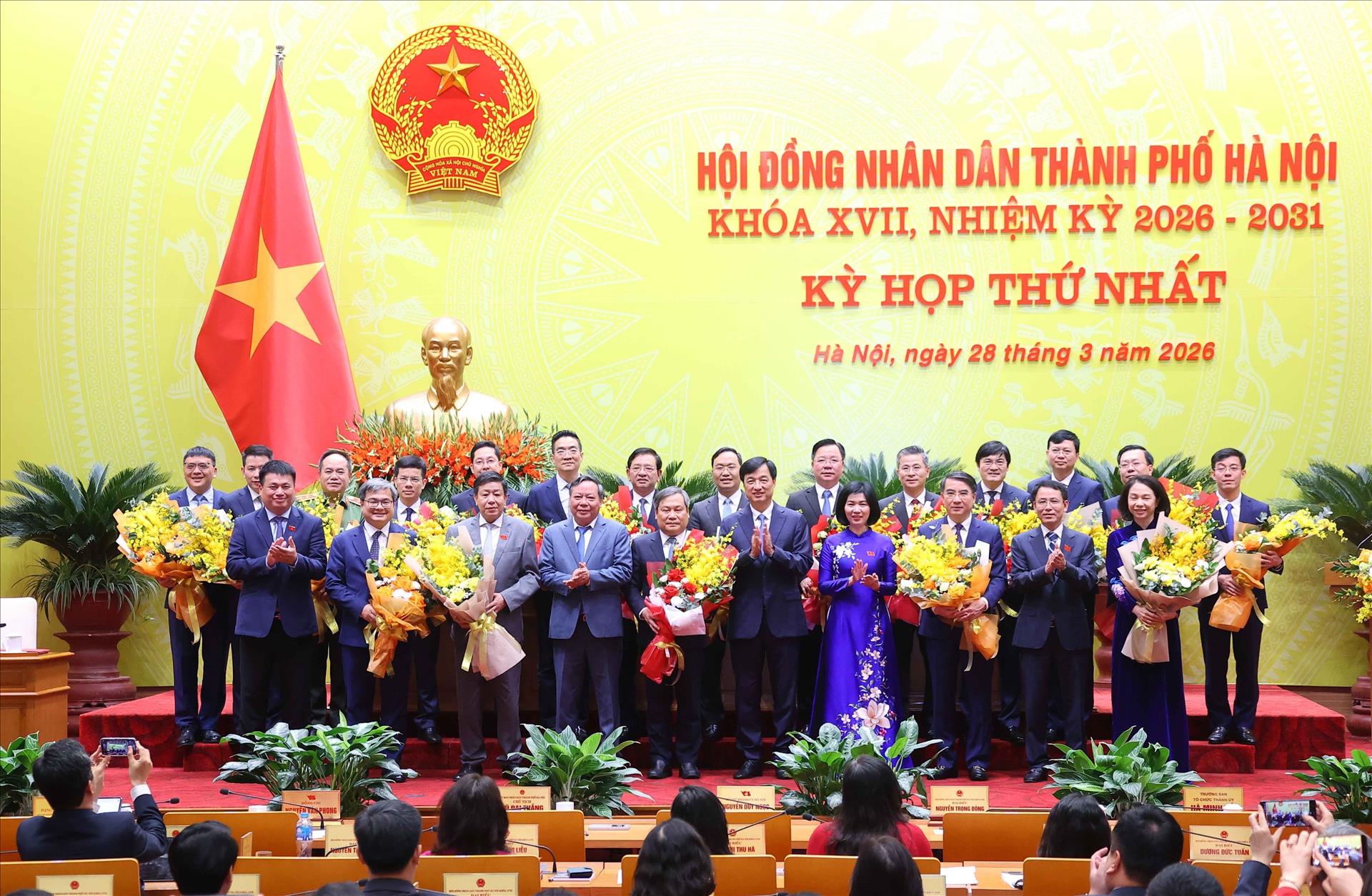 Hà Nội thông qua loạt quyết sách mở đường nhiệm kỳ mới