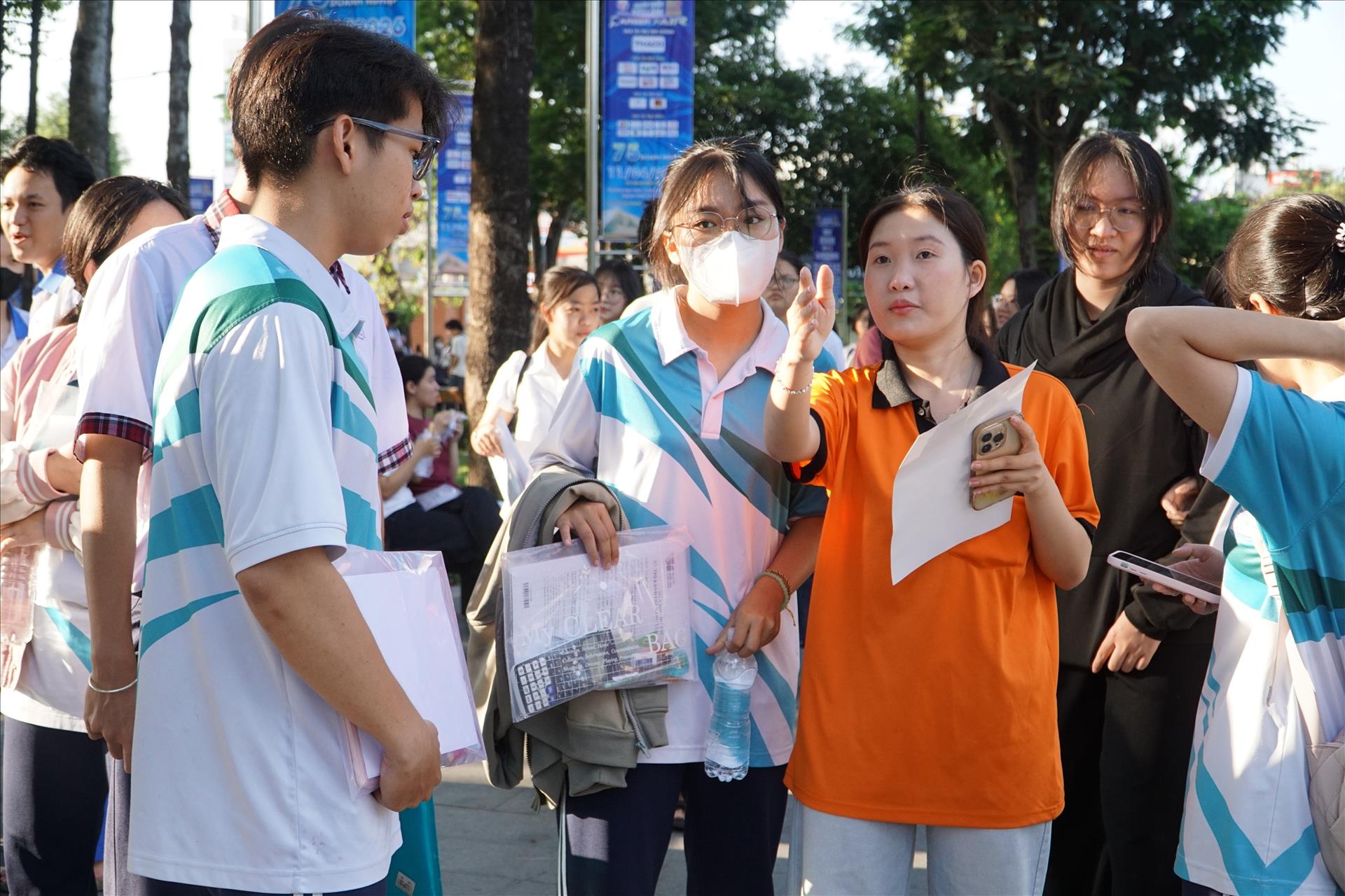 Hơn 137.000 thí sinh thi đánh giá năng lực để tranh suất vào đại học