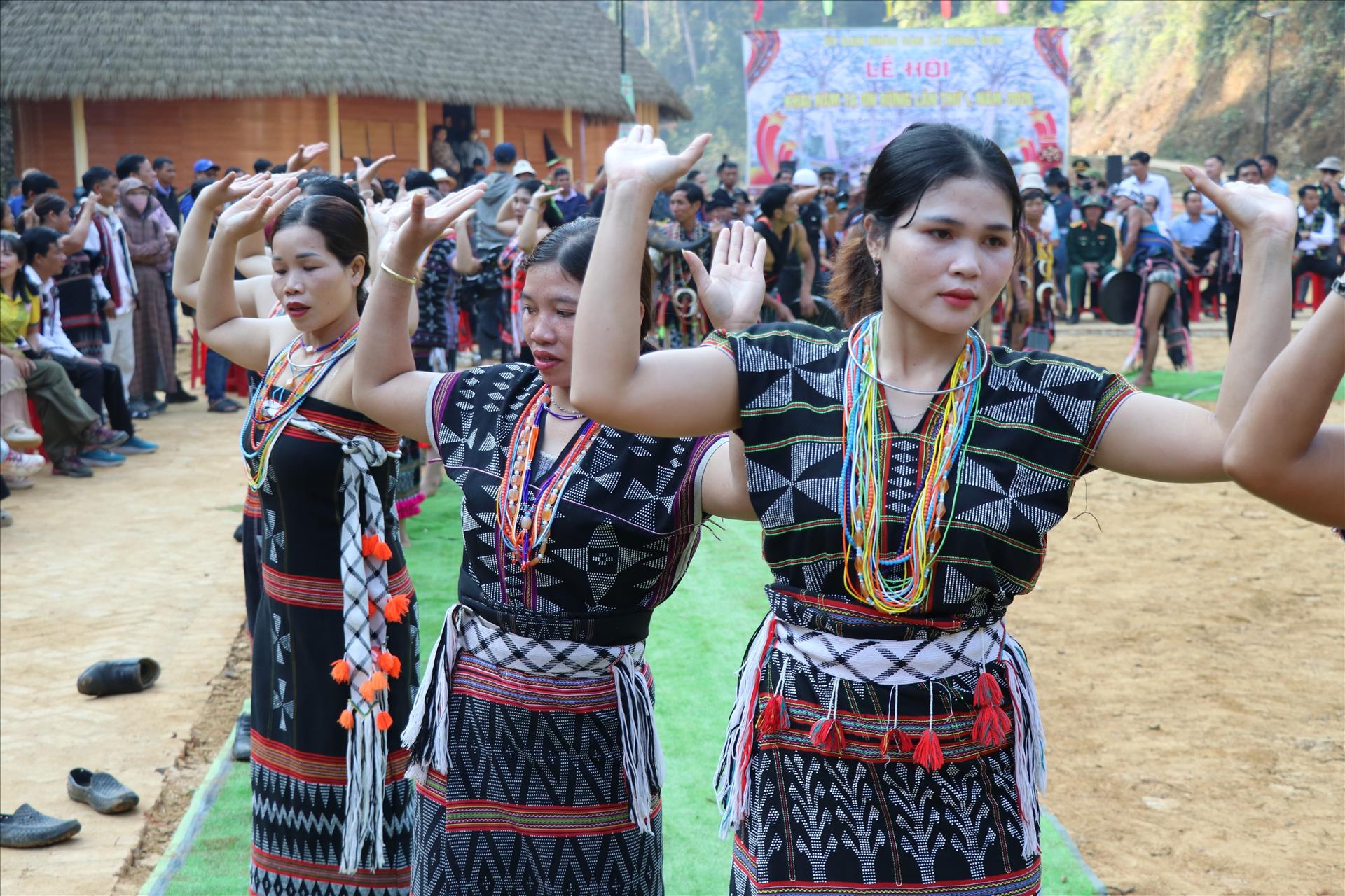 Nghi lễ tạ ơn rừng - phát huy giá trị văn hóa gắn với du lịch sinh thái