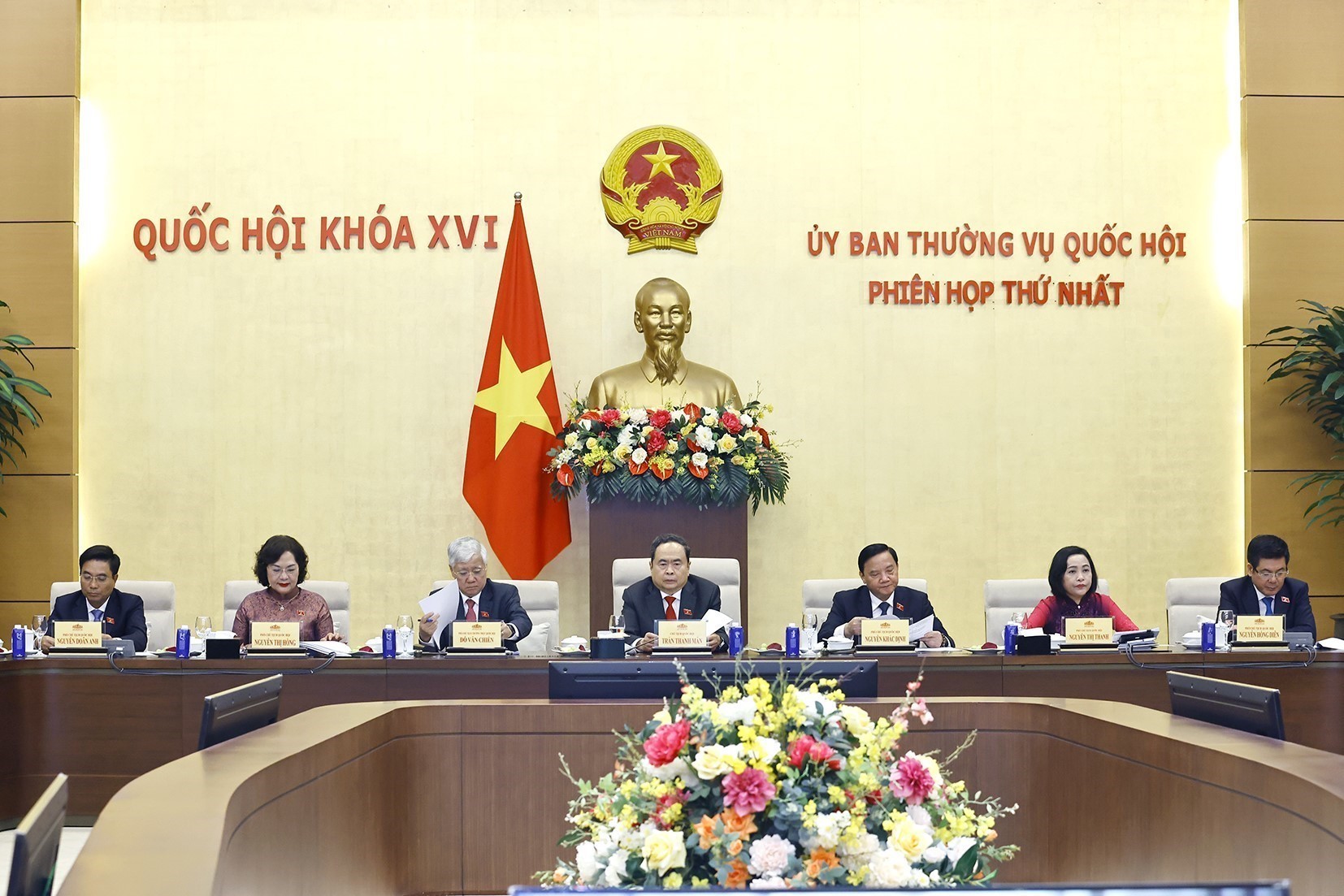 Chủ tịch Quốc hội Trần Thanh Mẫn chủ trì Phiên họp thứ nhất, Ủy ban Thường vụ Quốc hội khóa XVI