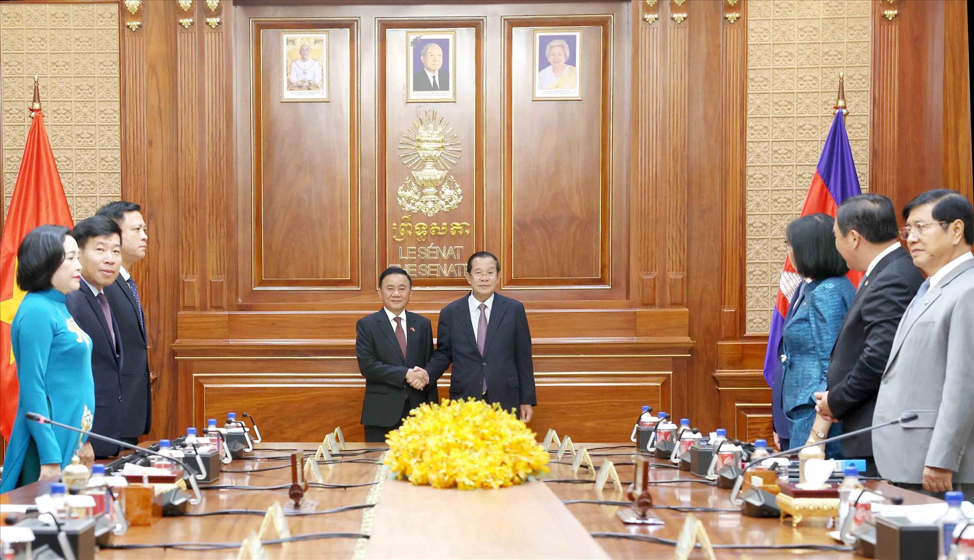 Thường trực Ban Bí thư Trần Cẩm Tú hội kiến Quyền Quốc trưởng, Chủ tịch Đảng Nhân dân Campuchia, Chủ tịch Thượng viện Campuchia Hun Sen