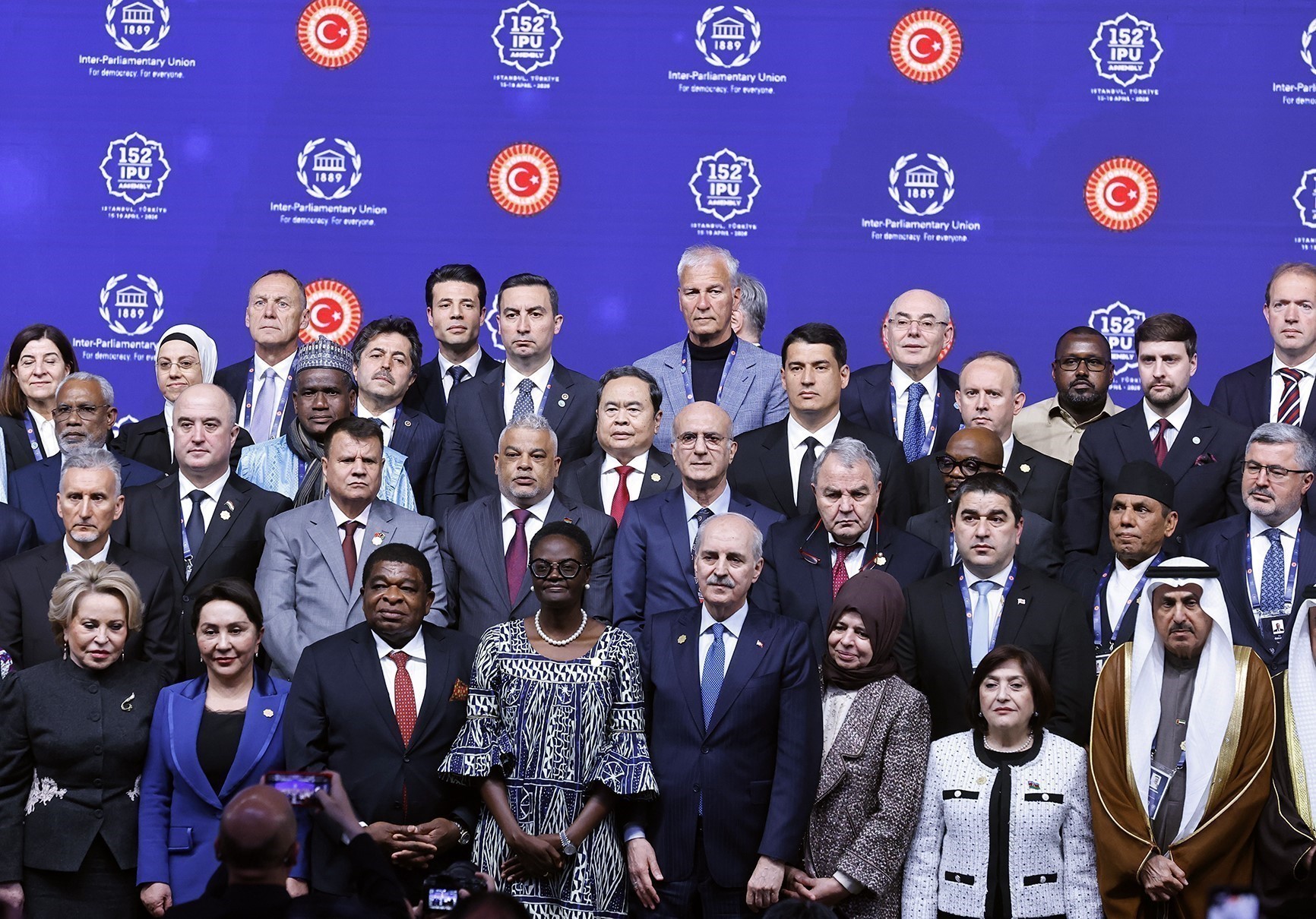 Presidente del Parlamento de Vietnam asiste a la inauguración de la UIP-152 en Estambul