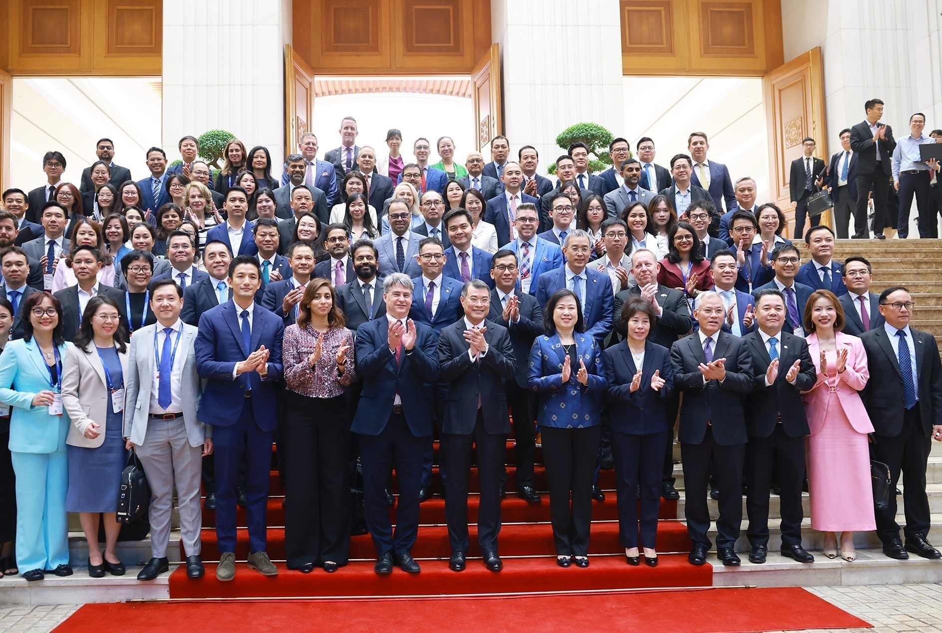 Thủ tướng Lê Minh Hưng làm việc với Đoàn 52 doanh nghiệp hàng đầu Hoa Kỳ