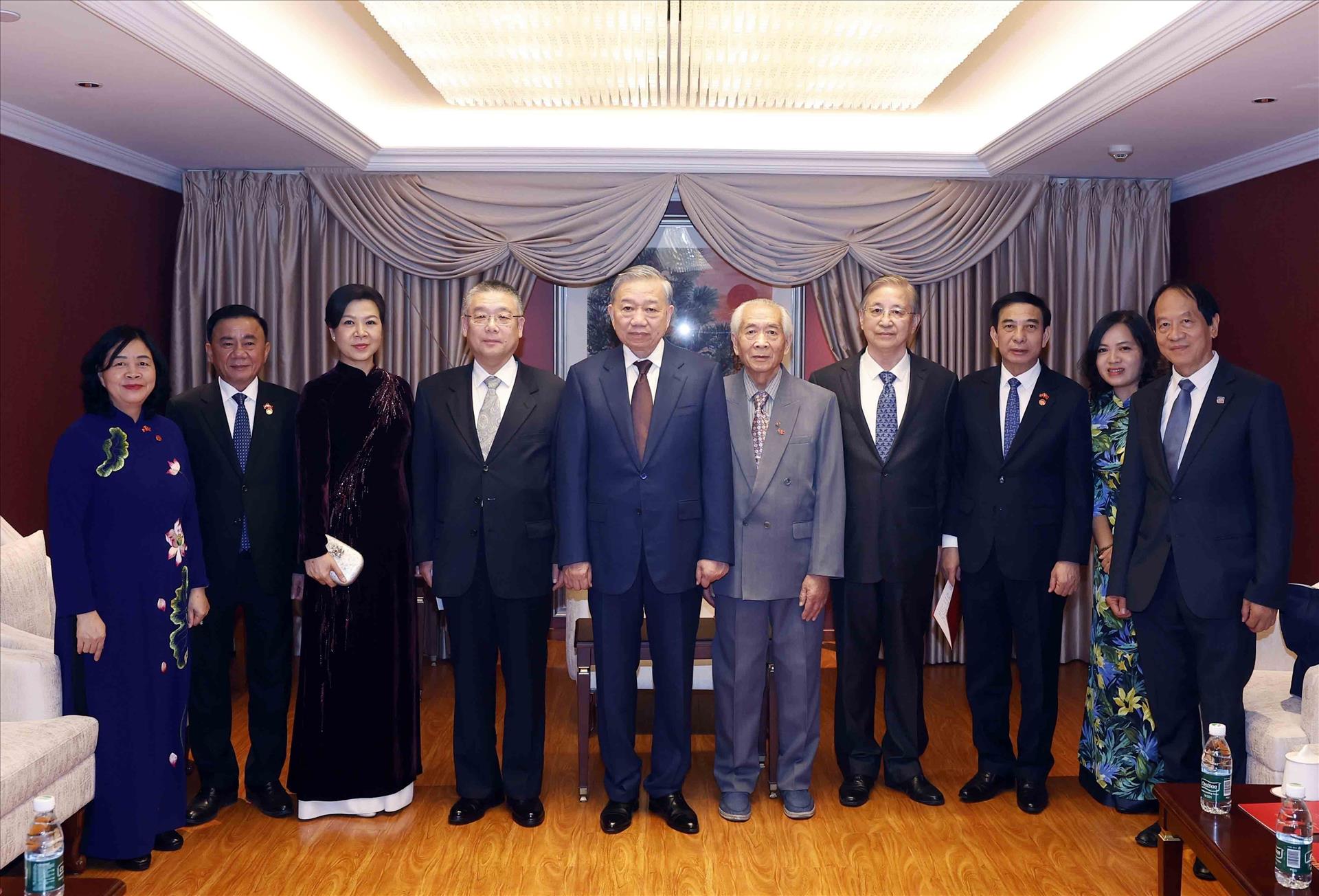 Une rencontre marquée par la mémoire et lamitié Vietnam–Chine