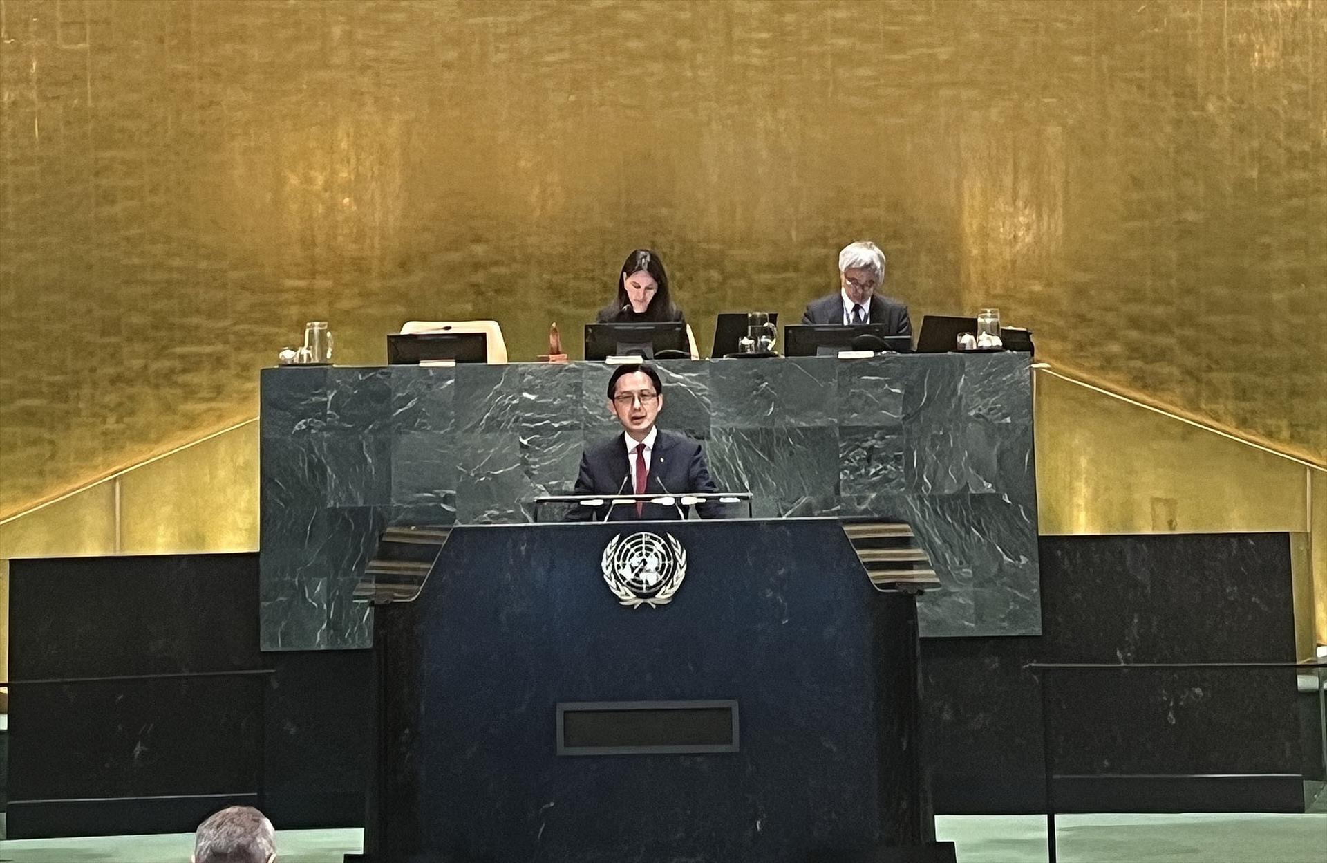 Việt Nam kêu gọi chấm dứt giao tranh, bảo vệ an ninh hàng hải và thúc đẩy đối thoại