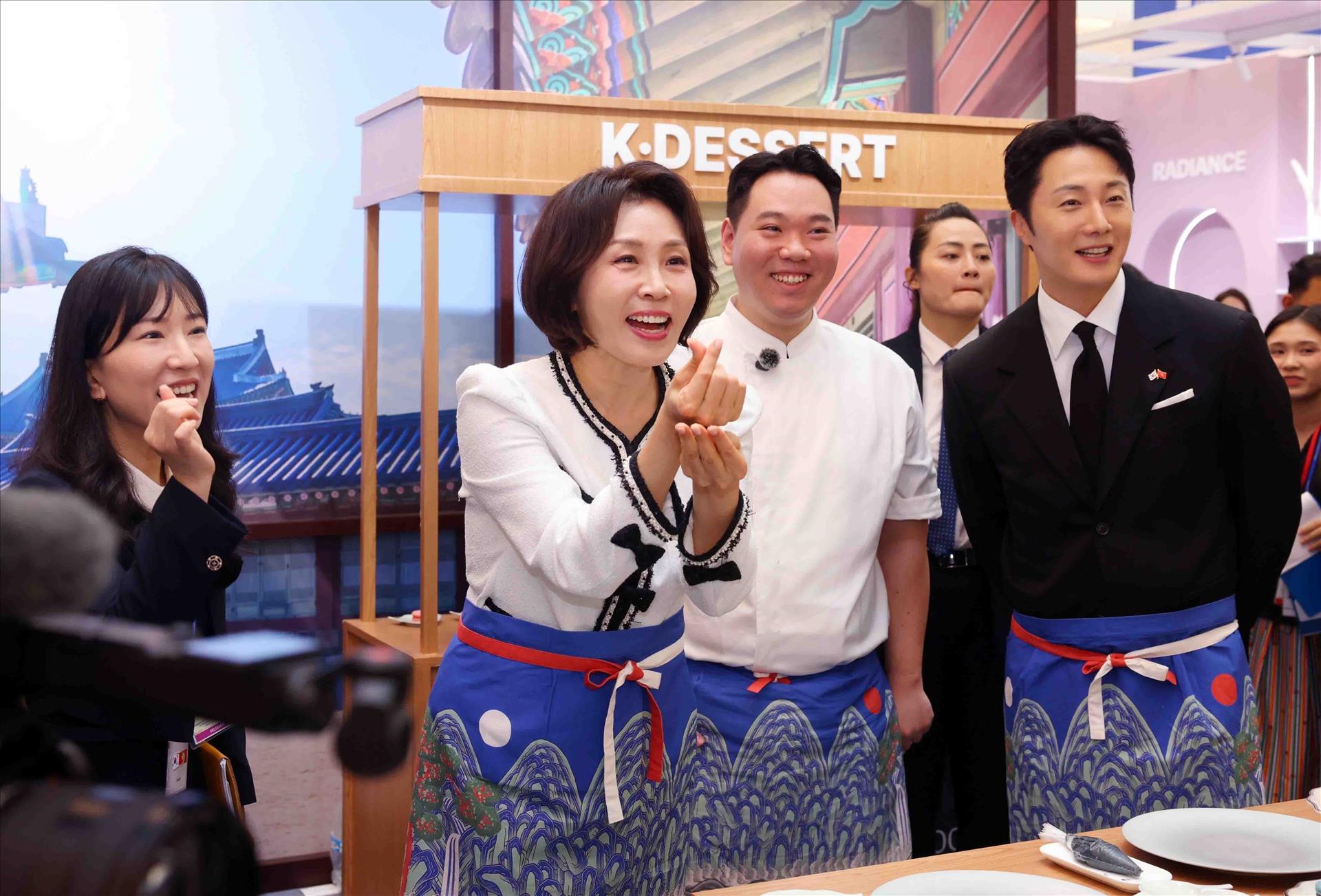 Phu nhân Tổng thống Hàn Quốc hào hứng trải nghiệm Lễ hội Văn hóa và Du lịch Hàn Quốc 2026 tại Việt Nam