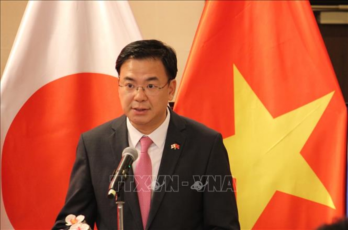 日本首相の訪越、地域政策におけるベトナムの戦略的重要性を強調