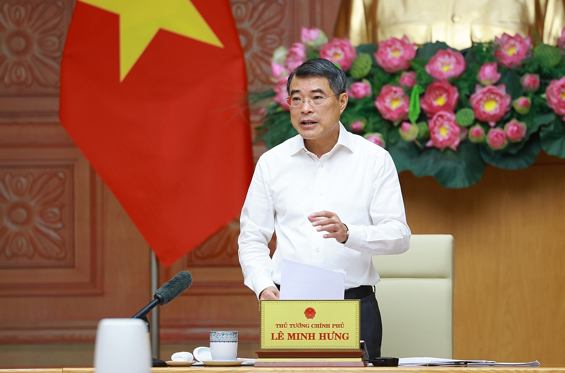 Thủ tướng Lê Minh Hưng: Chuyển từ tư duy quản lý sang phục vụ, kiến tạo để thúc đẩy sản xuất, đầu tư kinh doanh