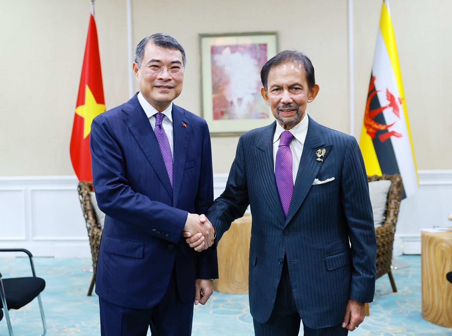 Thủ tướng Lê Minh Hưng gặp Quốc vương Brunei Haji Hassanal Bolkiah
