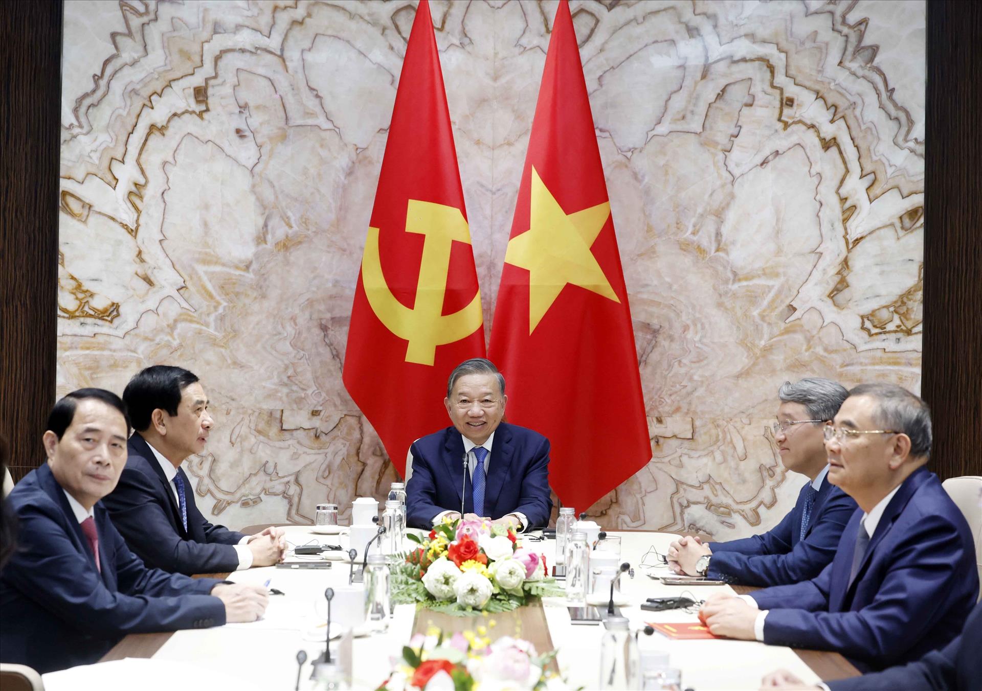 Tổng Bí thư, Chủ tịch nước Tô Lâm điện đàm trực tuyến với Tổng thống Liên bang Thụy Sĩ