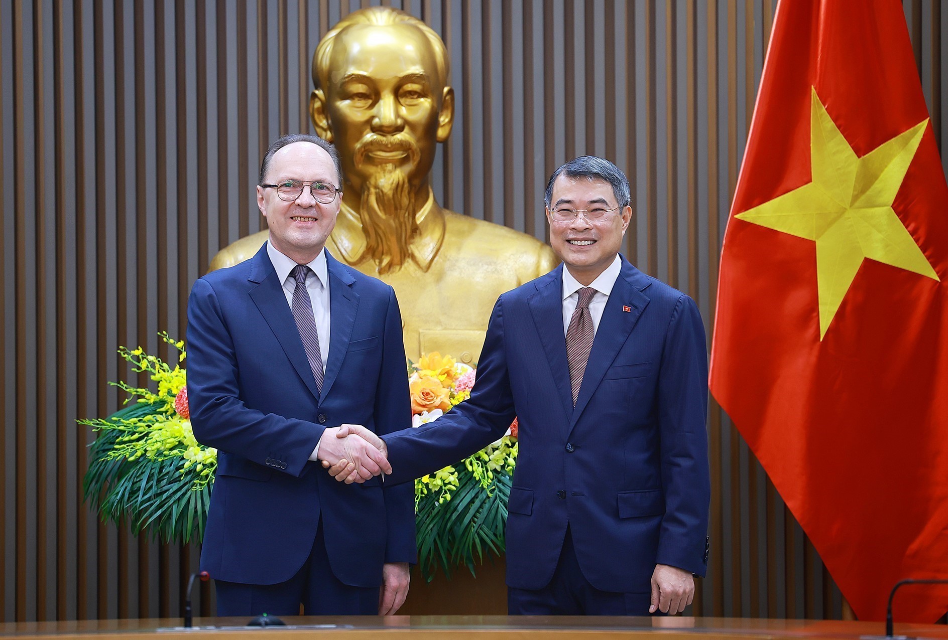 政府总理黎明兴会见克罗地亚外交和欧洲事务部长拉德曼