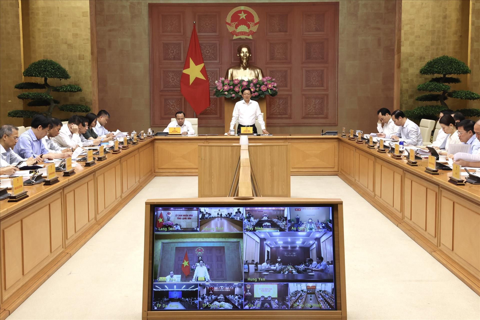 Phó Thủ tướng Hồ Quốc Dũng: Tập trung tháo gỡ vướng mắc, đẩy nhanh giải ngân vốn trong lĩnh vực khoa học công nghệ