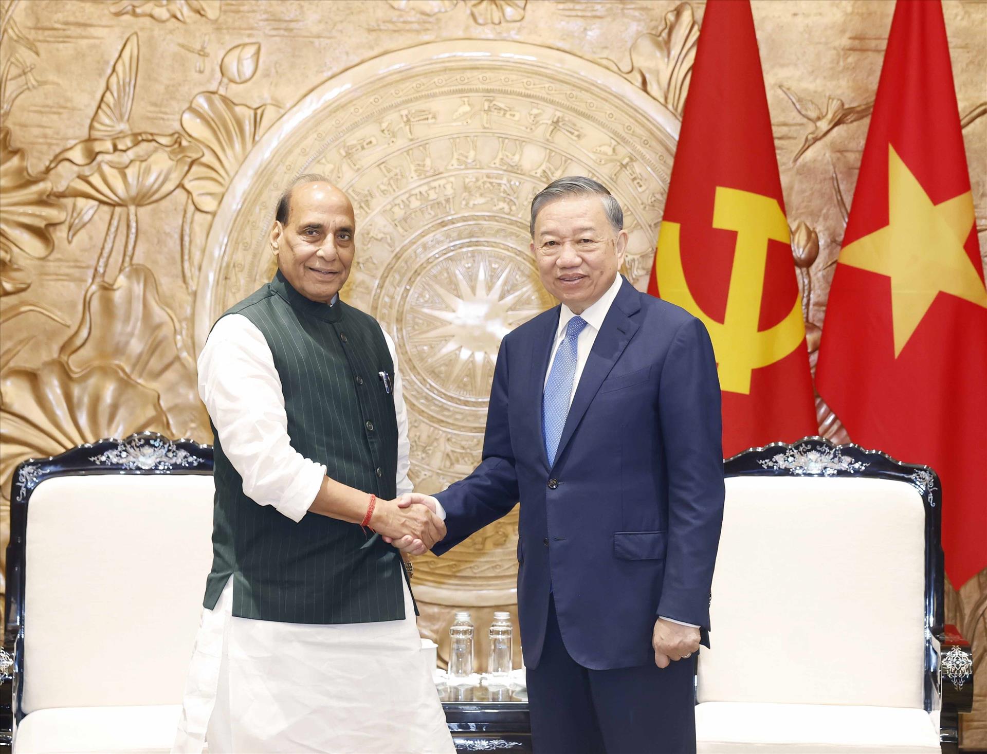 Tổng Bí thư, Chủ tịch nước Tô Lâm tiếp Bộ trưởng Quốc phòng Ấn Độ Rajnath Singh