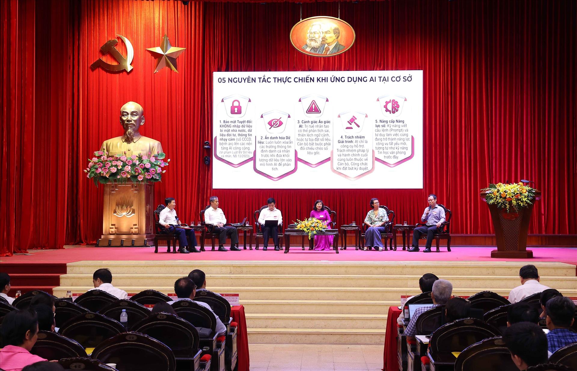 Tăng cường đào tạo chuyên sâu về quản trị thực tiễn cho lãnh đạo ở cơ sở