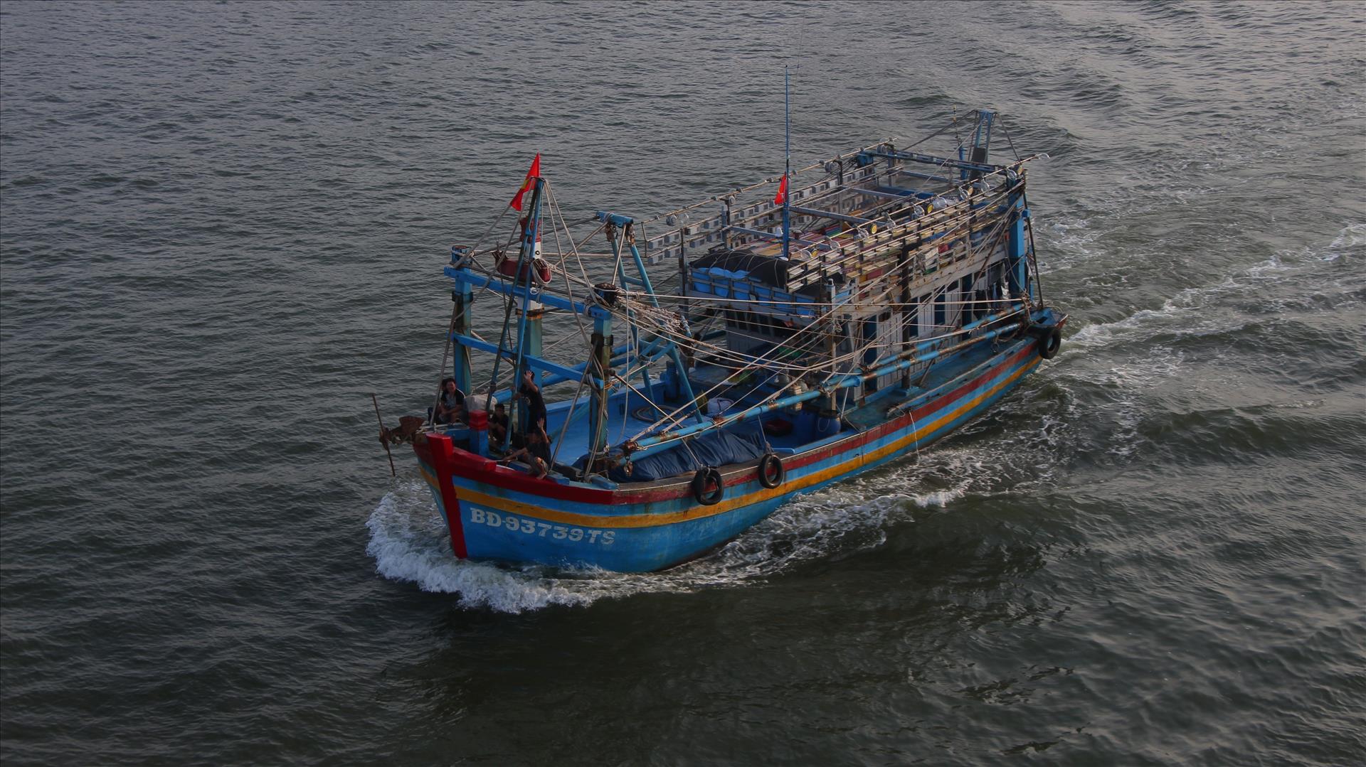 Ngư dân thành cánh tay nối dài chống IUU trên vùng biển Tây Nam