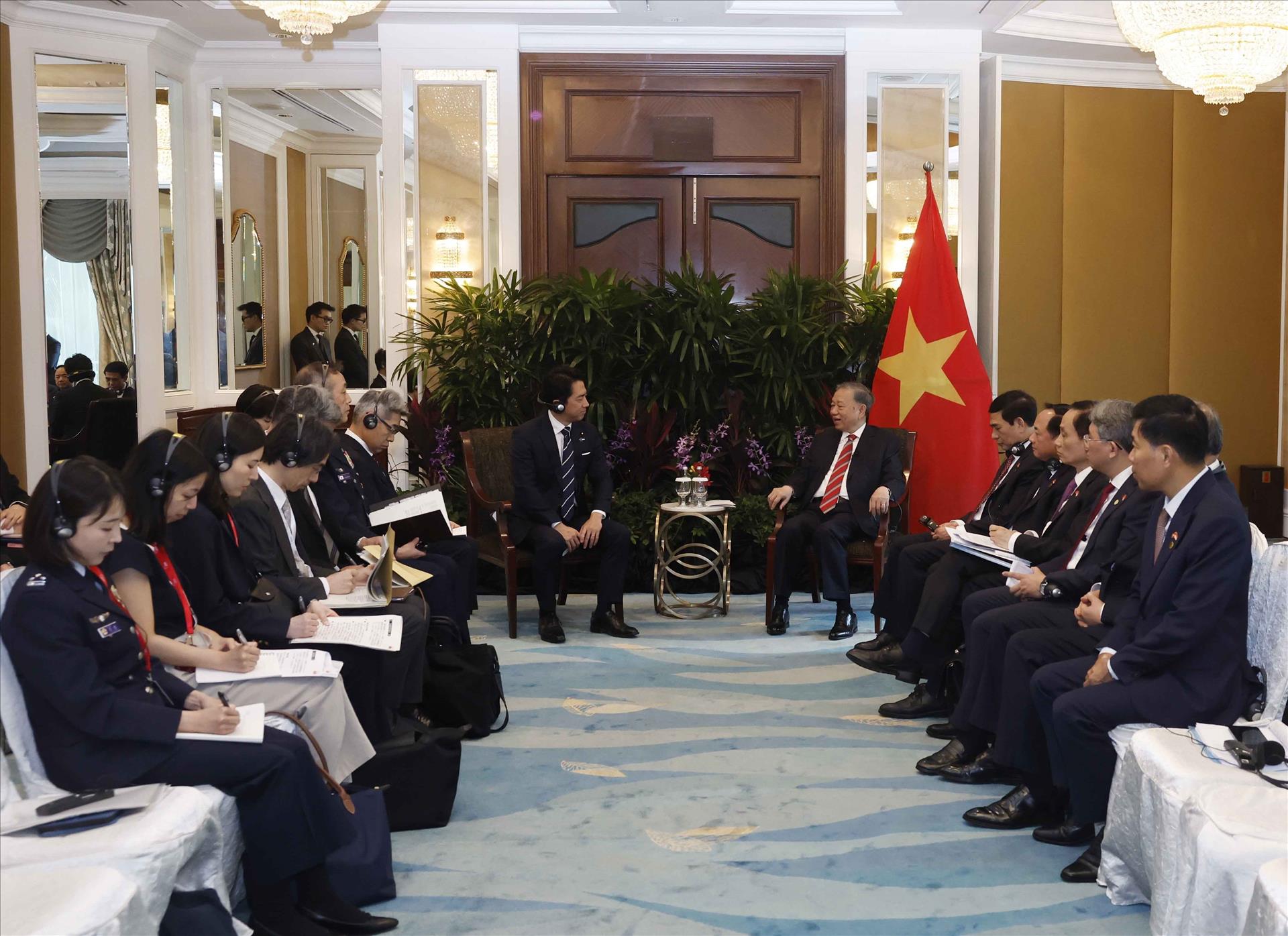 Tổng Bí thư, Chủ tịch nước Tô Lâm tiếp Bộ trưởng Quốc phòng các nước trong khuôn khổ Đối thoại Shangri-la