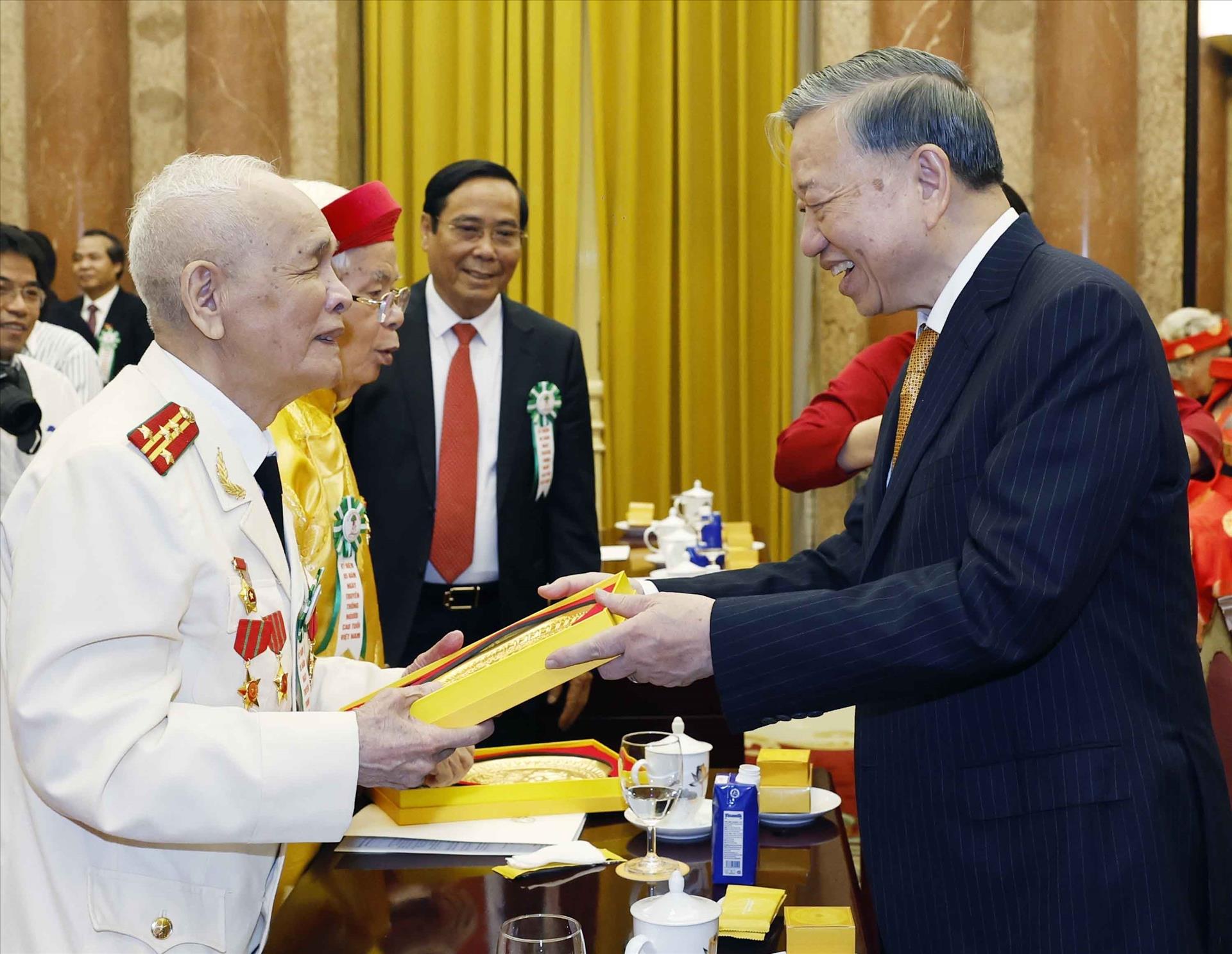 Tổng Bí thư, Chủ tịch nước Tô Lâm: Khơi dậy tinh thần Tuổi cao – Gương sáng trong giai đoạn phát triển mới